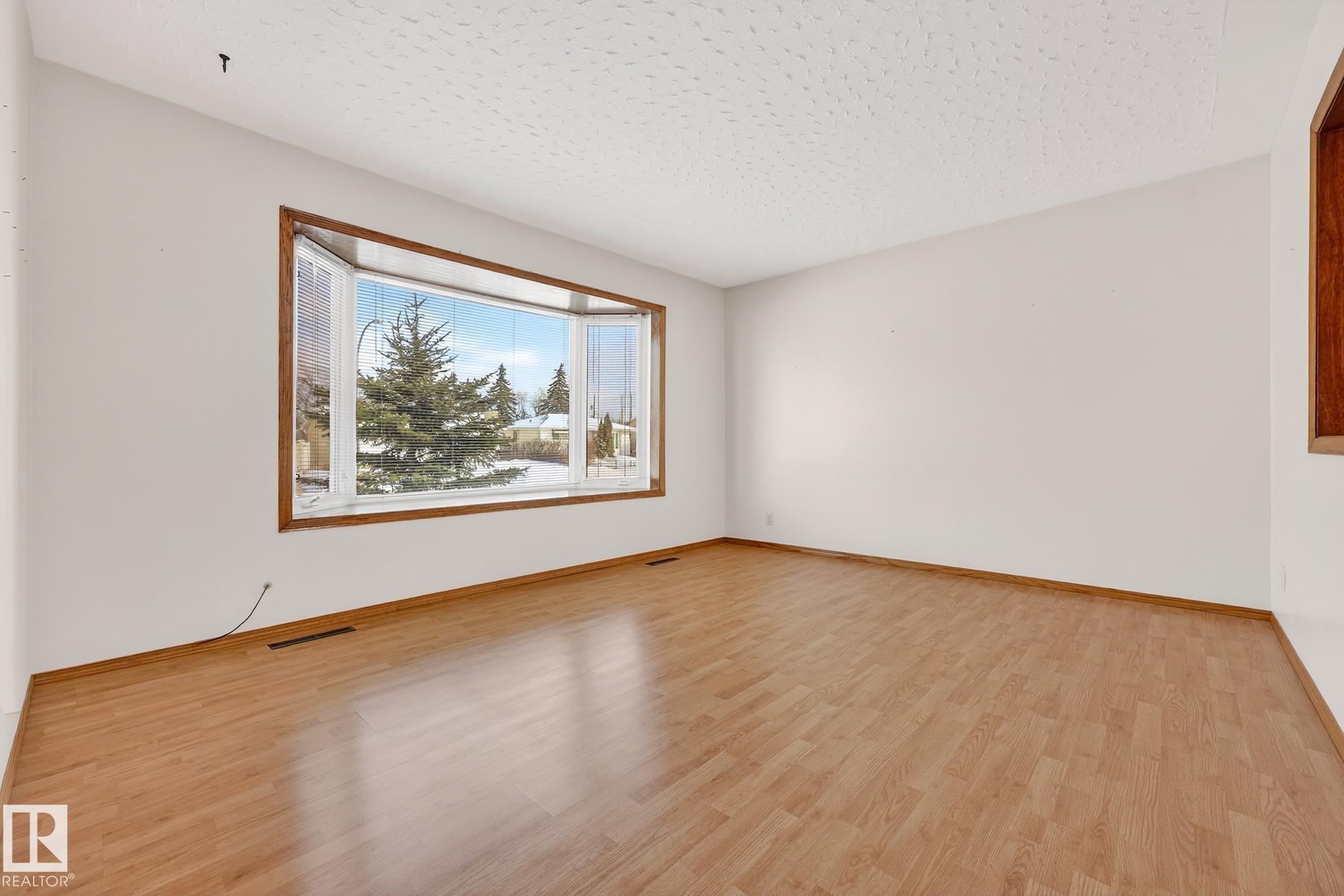 Photo 22 at 12724 80 Street NW, Balwin, Edmonton