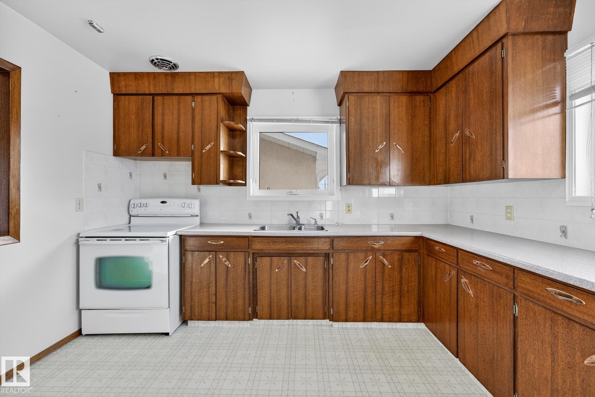 Photo 27 at 12724 80 Street NW, Balwin, Edmonton