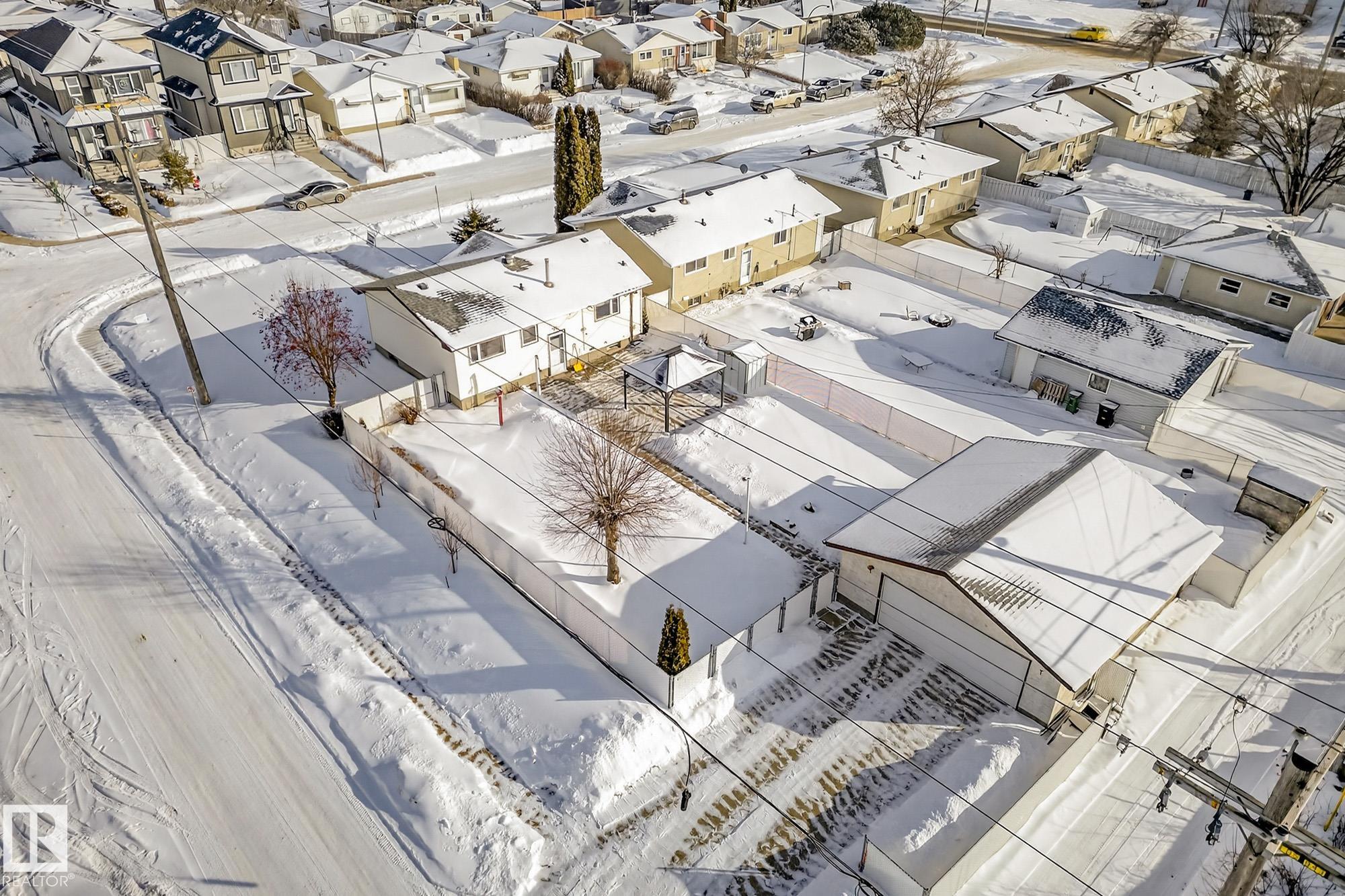 12724 80 Street NW, Balwin, Edmonton