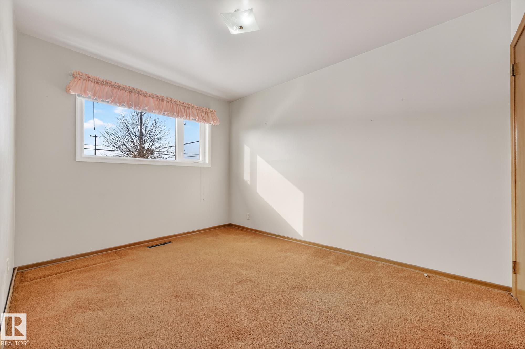 Photo 32 at 12724 80 Street NW, Balwin, Edmonton