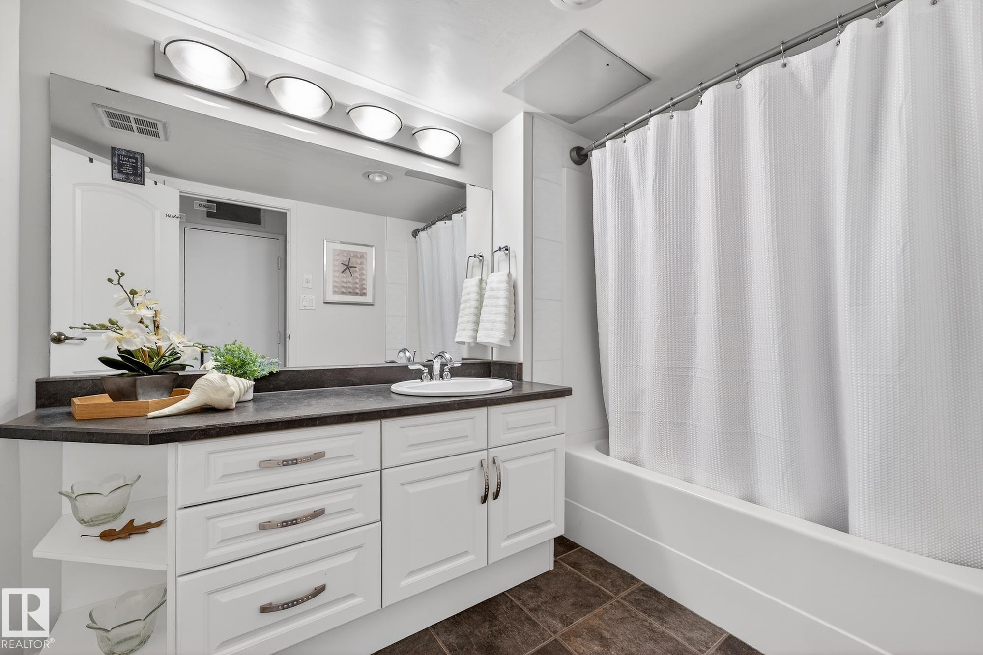 Photo 26 at 404 - 10011 123 Street NW, Wîhkwêntôwin, Edmonton