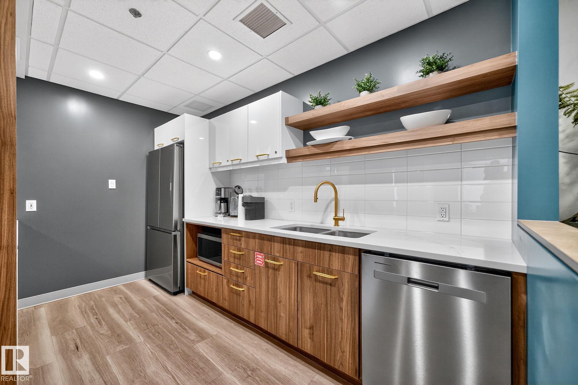 Photo 37 at 404 - 10011 123 Street NW, Wîhkwêntôwin, Edmonton