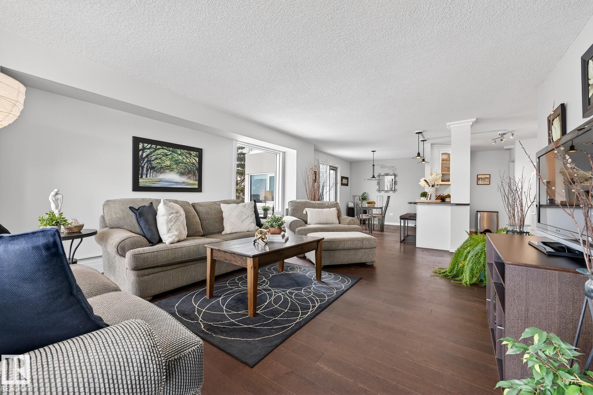 Photo 9 at 404 - 10011 123 Street NW, Wîhkwêntôwin, Edmonton