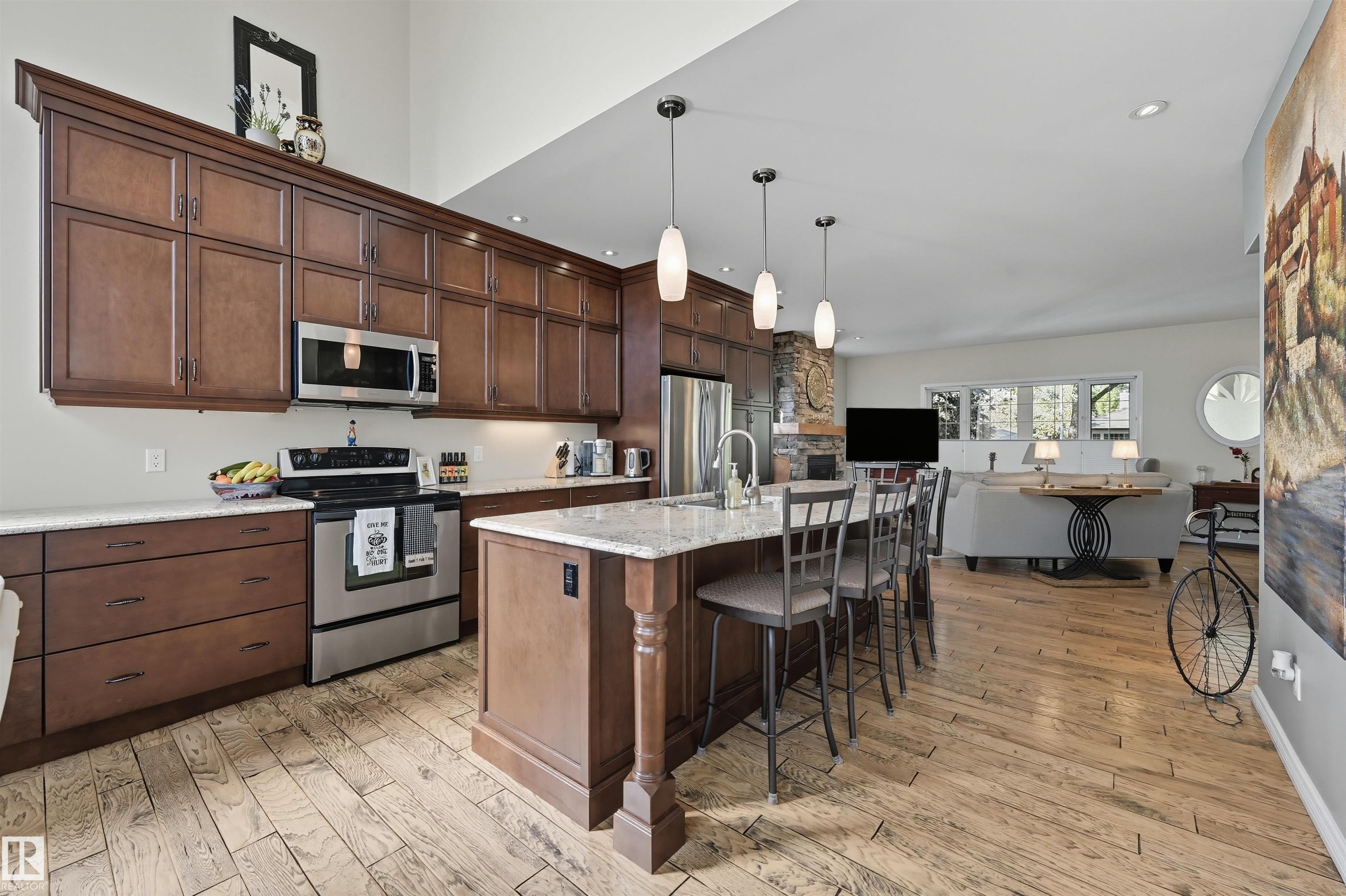 Photo 14 at 10915 62 Avenue NW, Parkallen, Edmonton