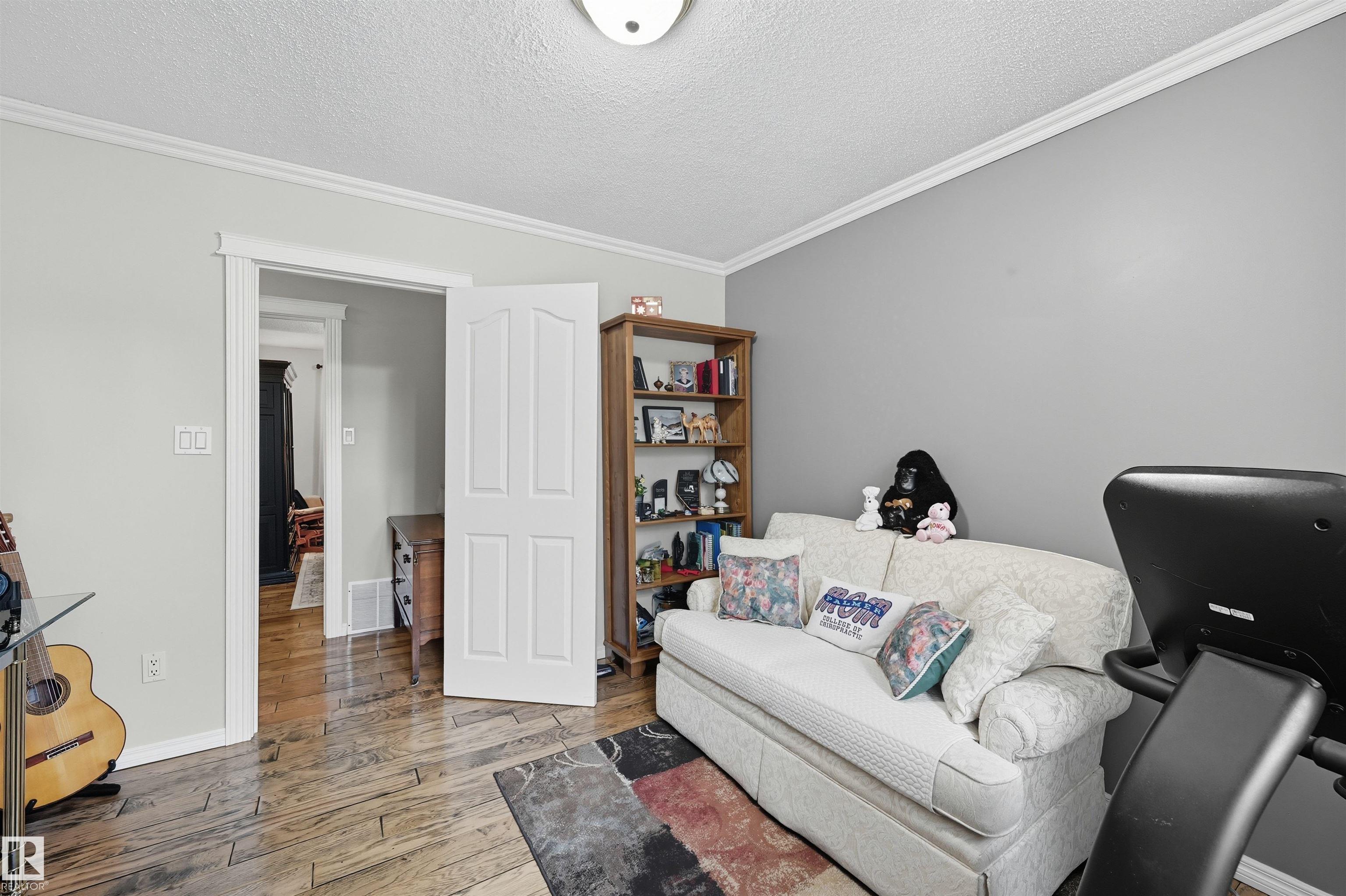 Photo 23 at 10915 62 Avenue NW, Parkallen, Edmonton