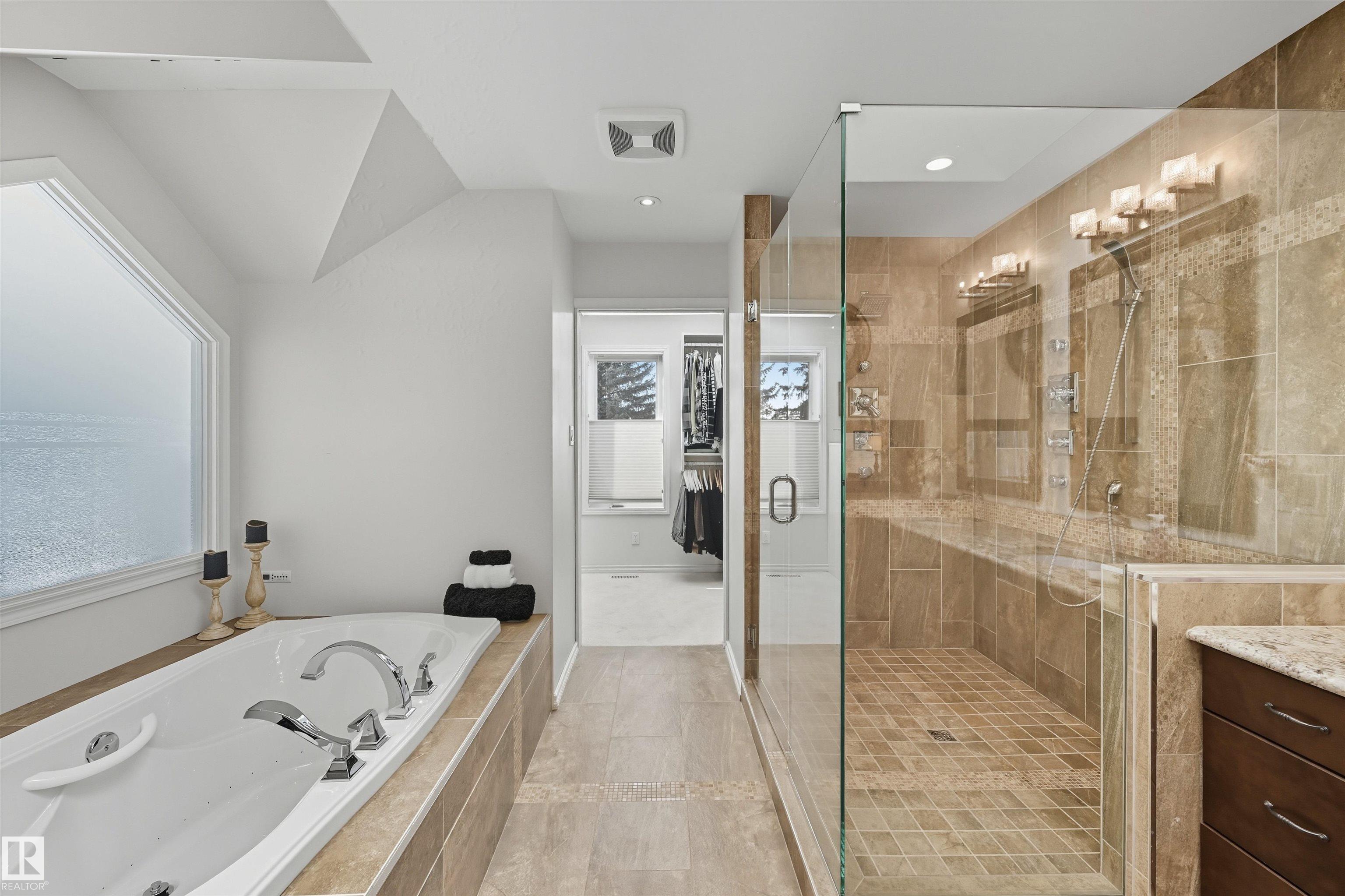 Photo 31 at 10915 62 Avenue NW, Parkallen, Edmonton