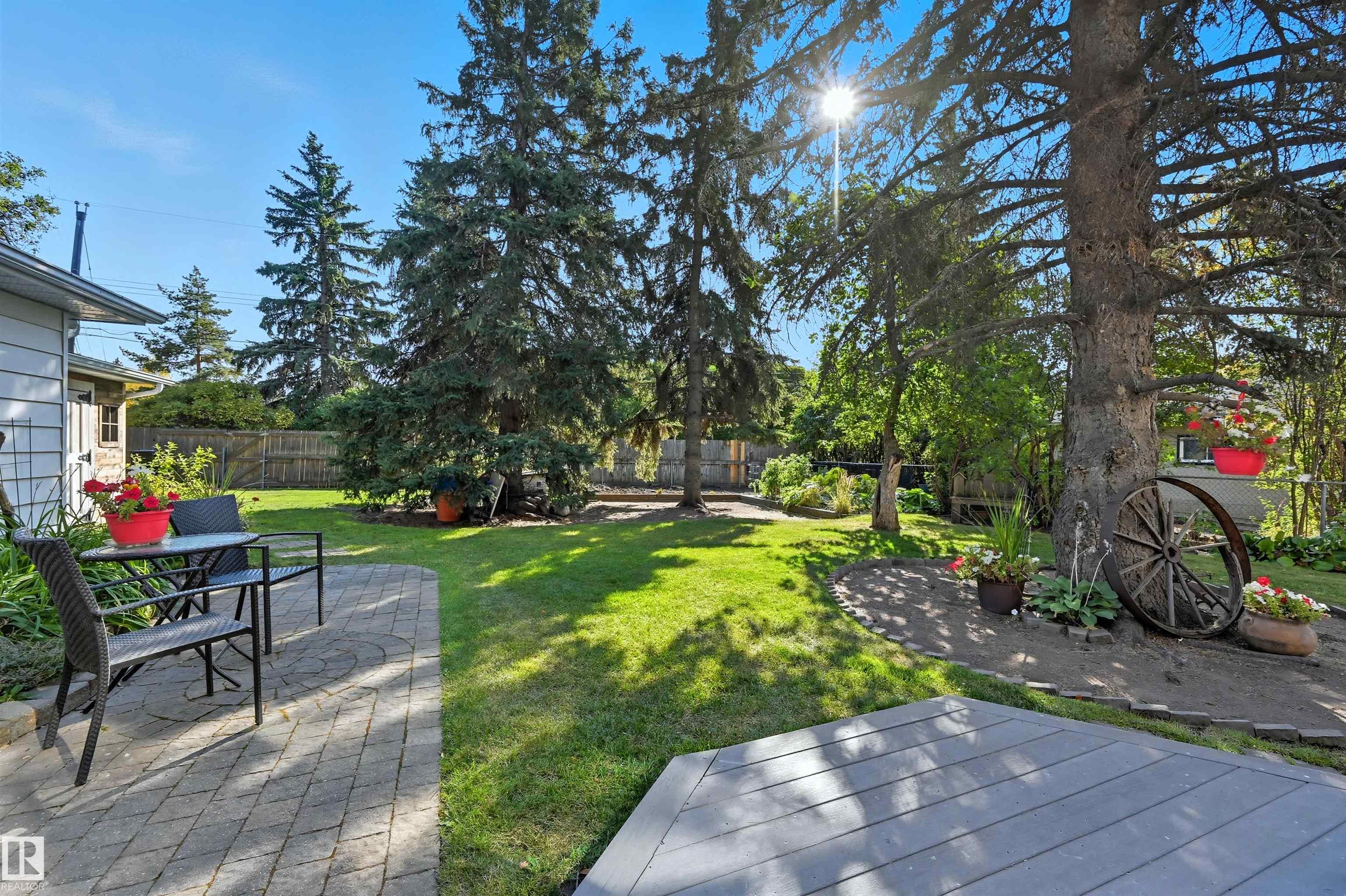 Photo 39 at 10915 62 Avenue NW, Parkallen, Edmonton