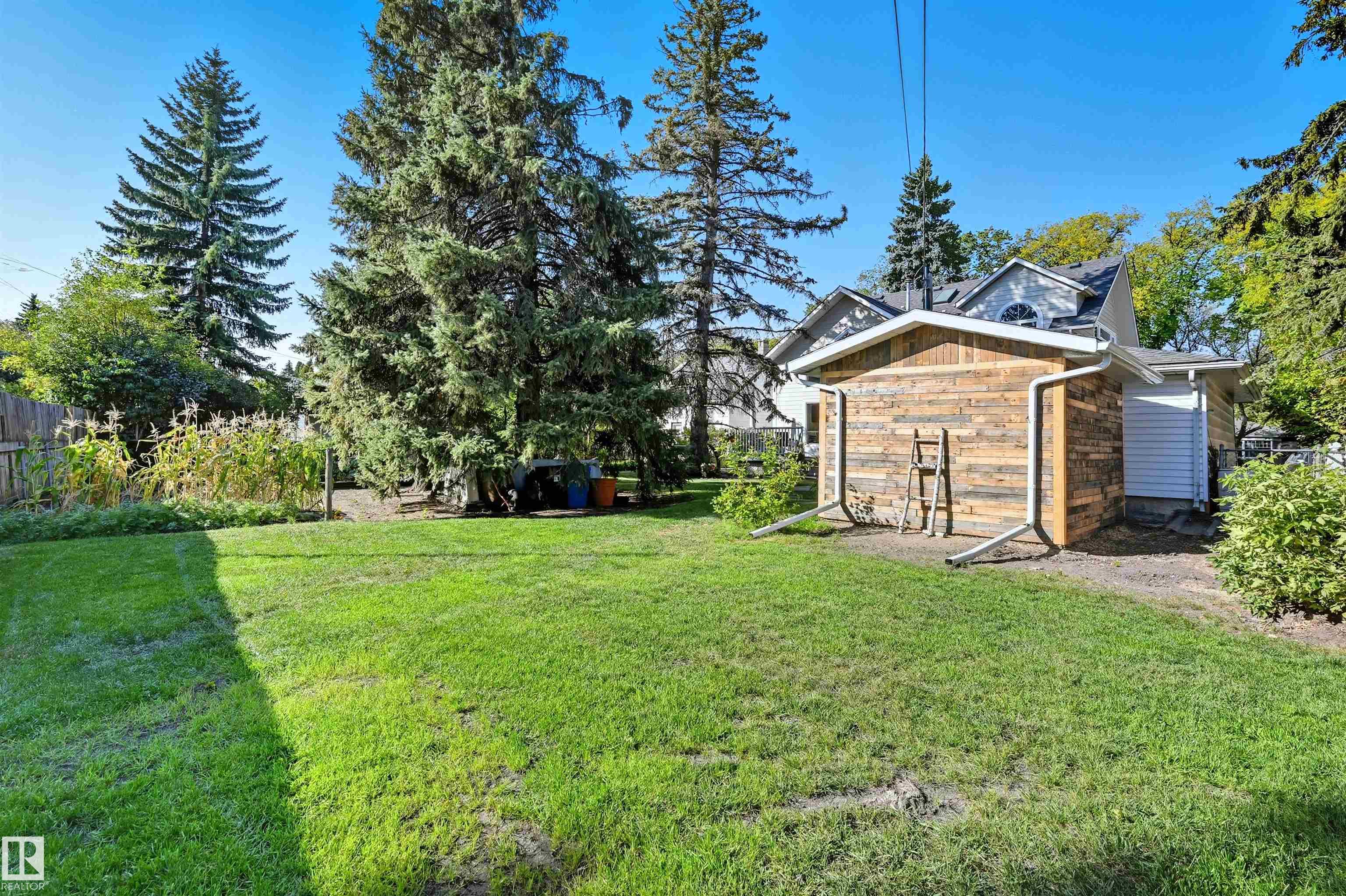 Photo 42 at 10915 62 Avenue NW, Parkallen, Edmonton