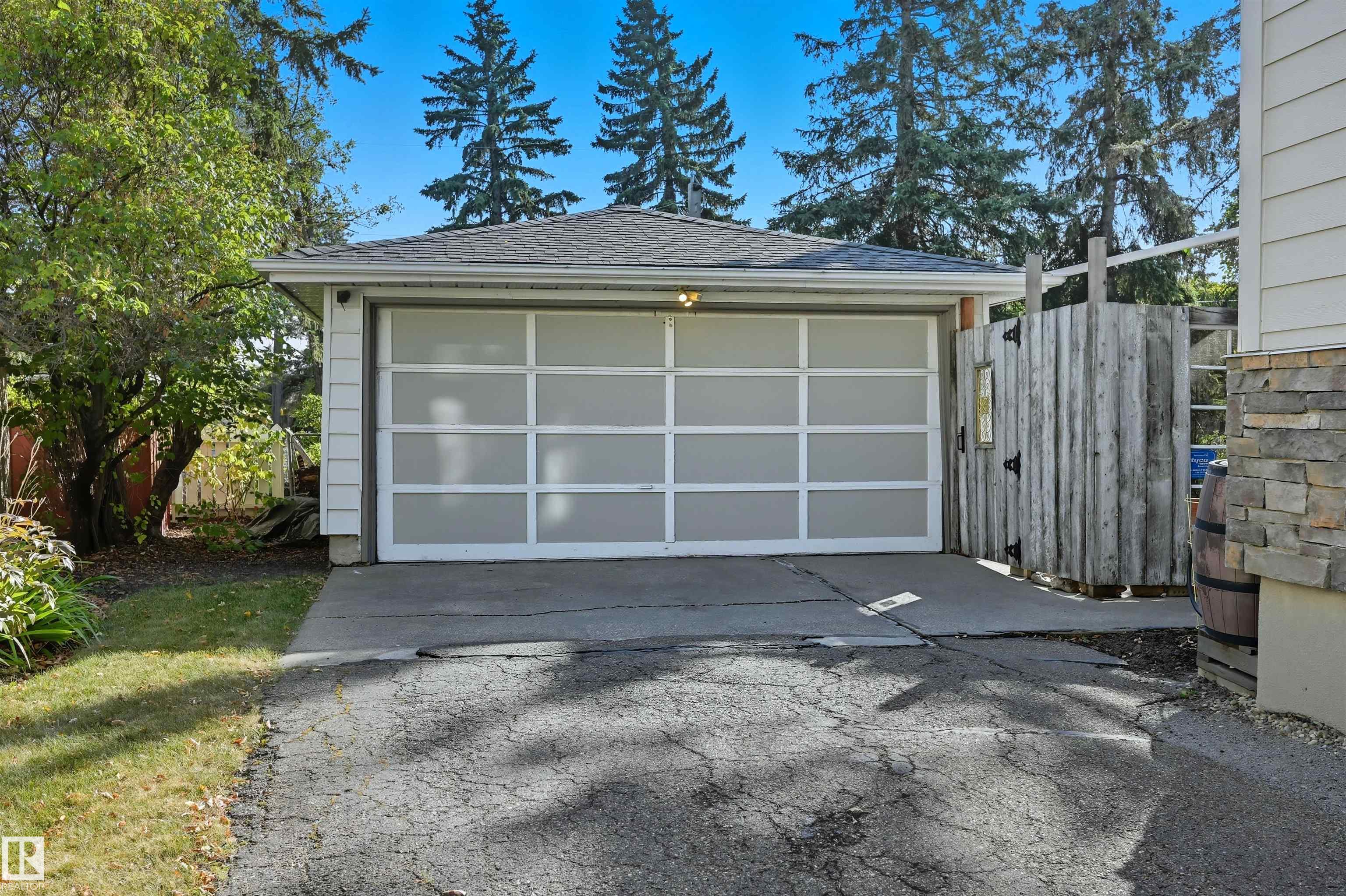 Photo 52 at 10915 62 Avenue NW, Parkallen, Edmonton