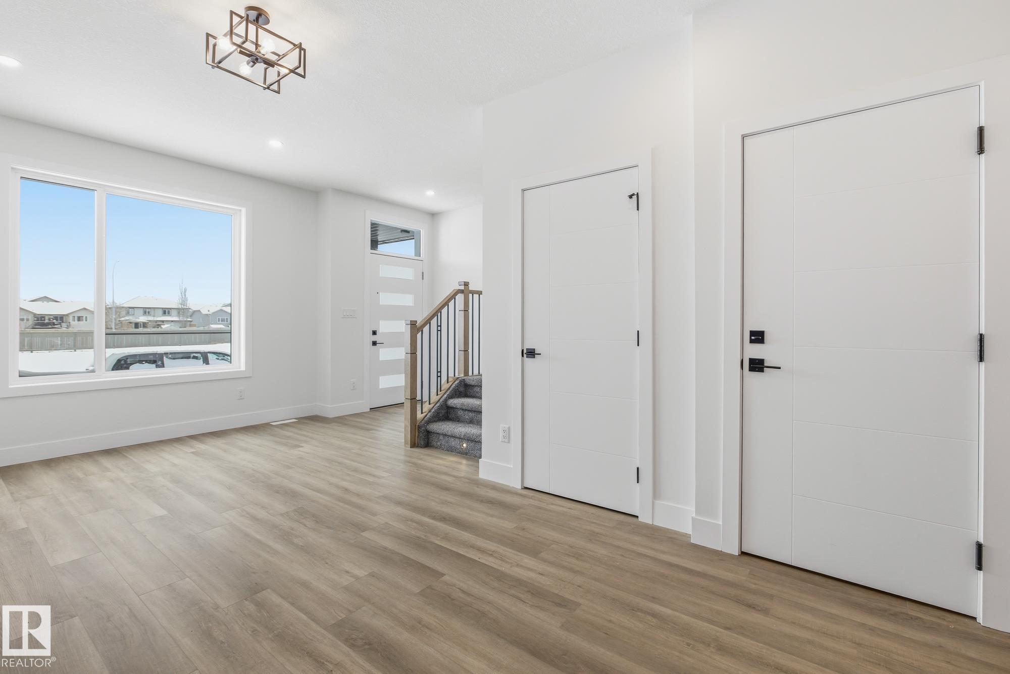 102 Elliott Wynd, South Pointe, Fort Saskatchewan