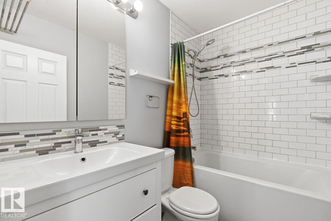 Photo 19 at 9535 69 Avenue NW, Hazeldean, Edmonton