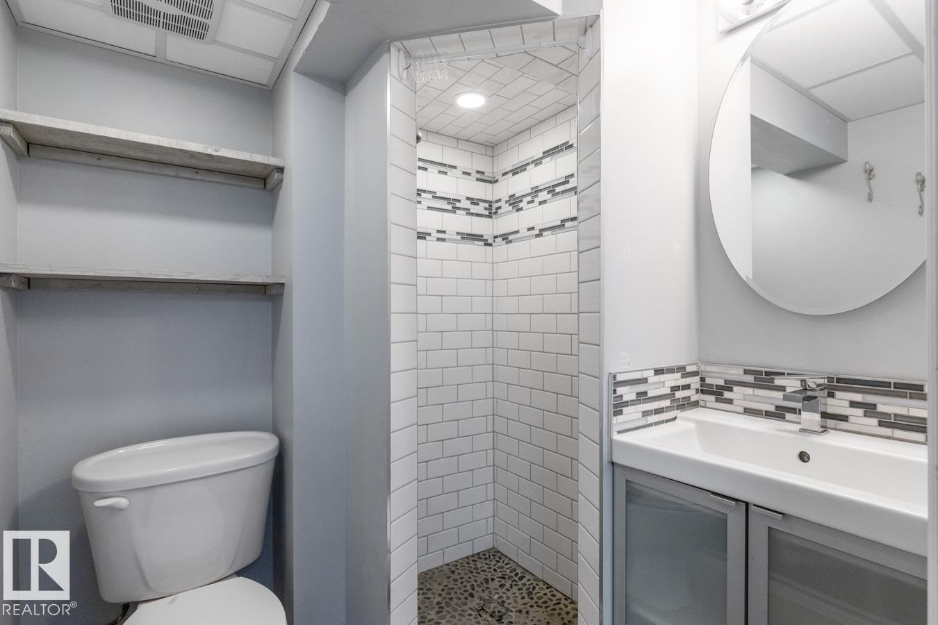 Photo 32 at 9535 69 Avenue NW, Hazeldean, Edmonton