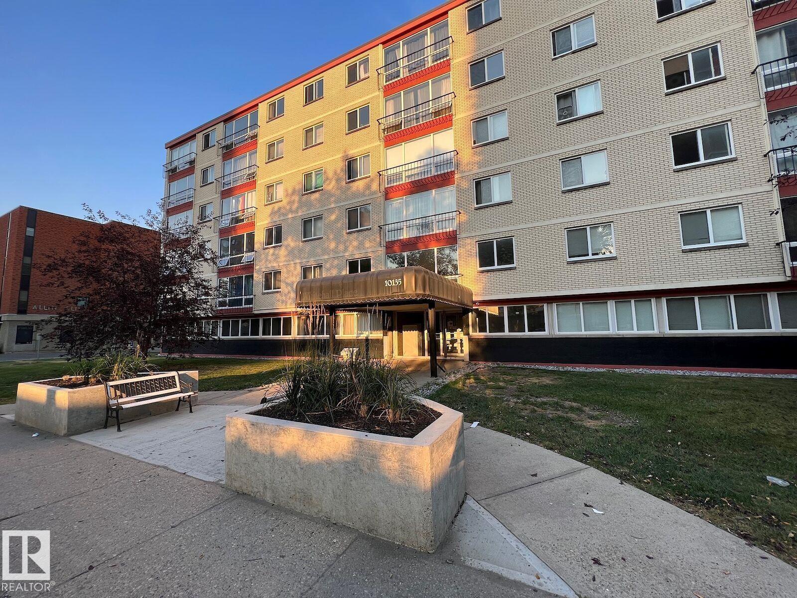 408 - 10135 120 Street NW, Wîhkwêntôwin, Edmonton