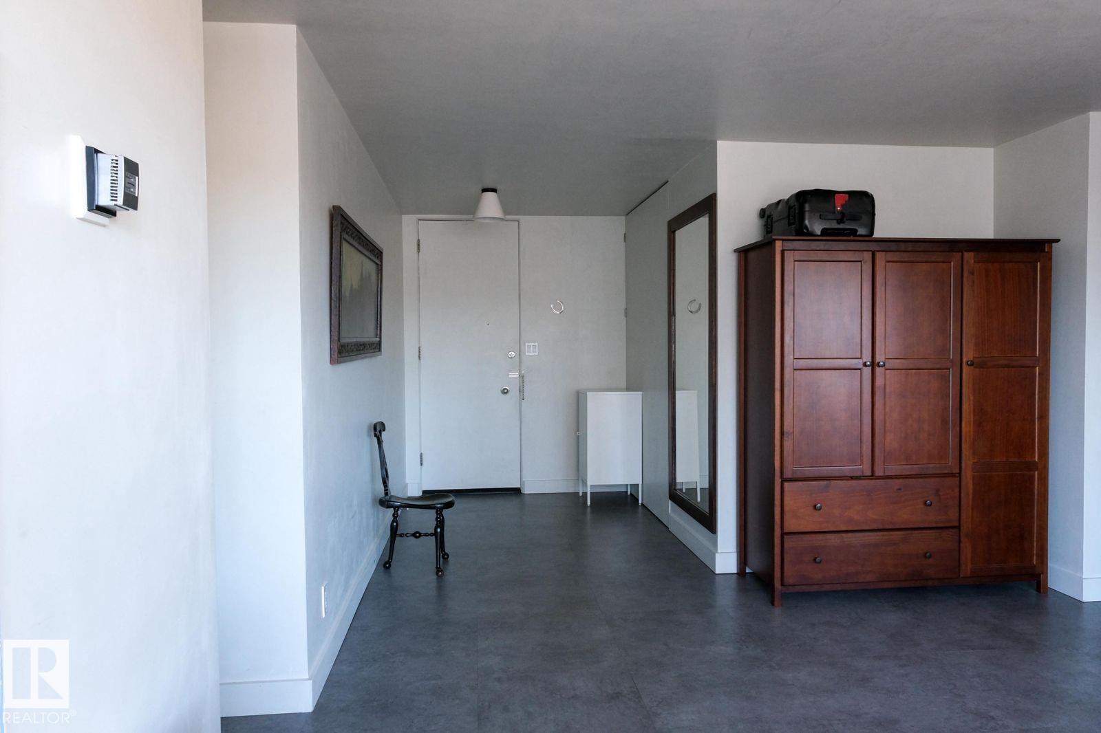 408 - 10135 120 Street NW, Wîhkwêntôwin, Edmonton