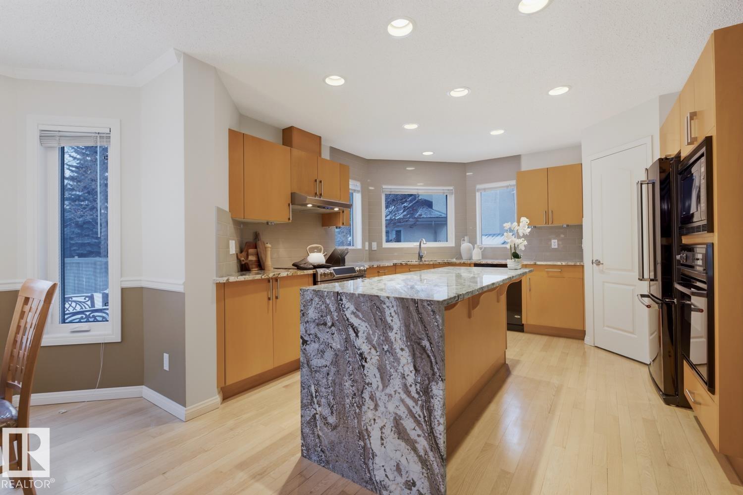 Photo 12 at 324 Wolf Ridge point(e) NW, Oleskiw, Edmonton