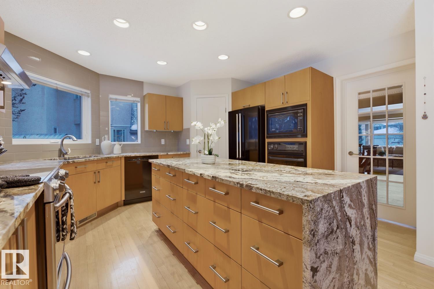 Photo 7 at 324 Wolf Ridge point(e) NW, Oleskiw, Edmonton