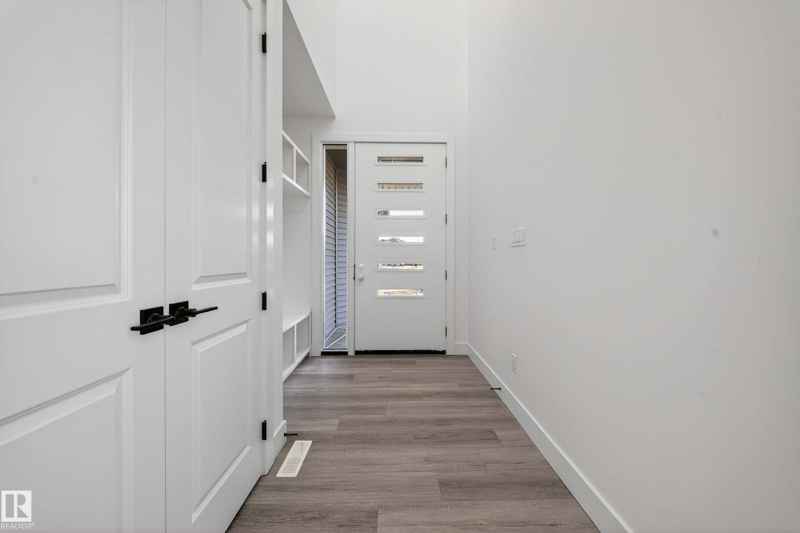 Photo 12 at 2010 Collip Crescent SW, Cavanagh, Edmonton