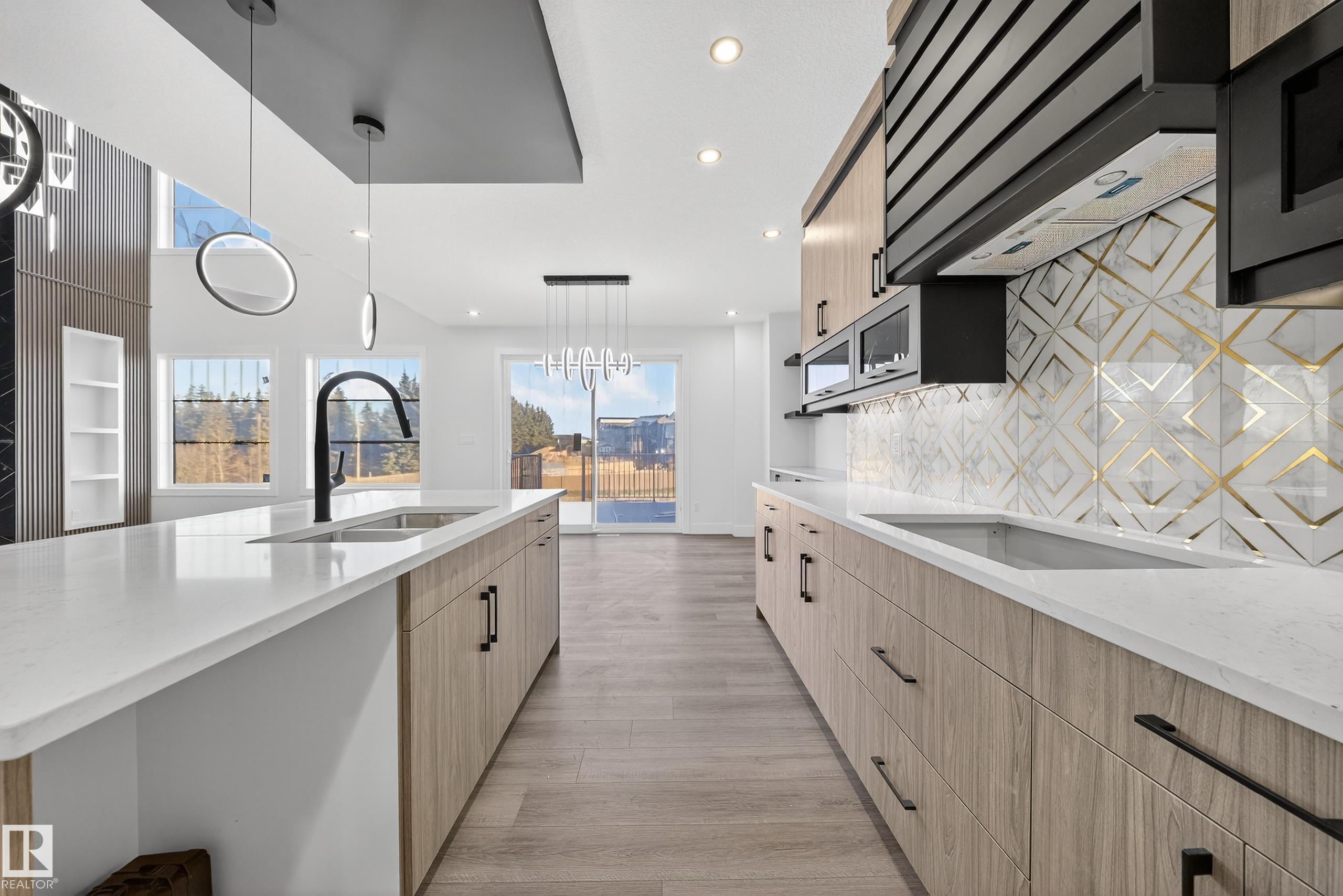 Photo 31 at 2010 Collip Crescent SW, Cavanagh, Edmonton