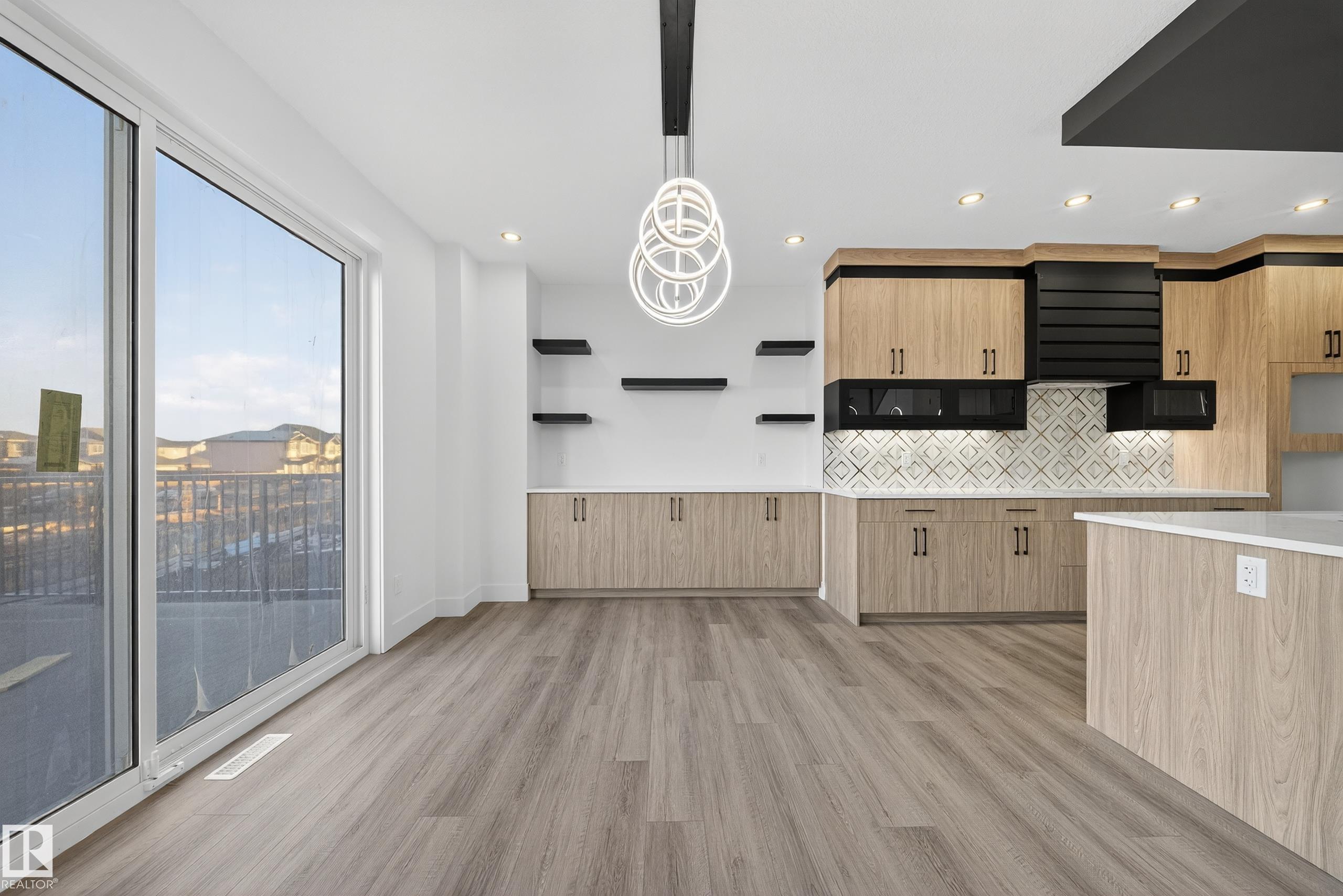 Photo 38 at 2010 Collip Crescent SW, Cavanagh, Edmonton