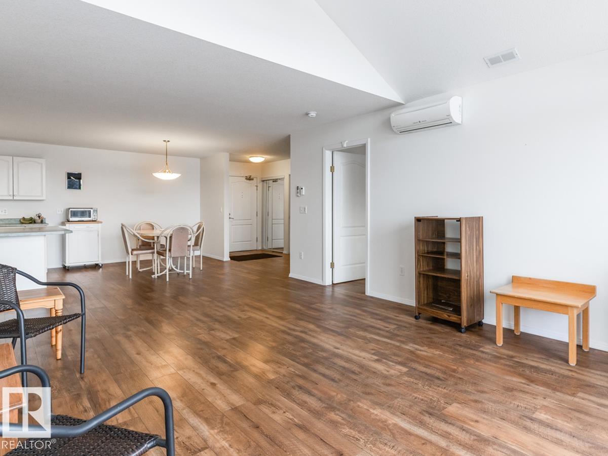 Photo 12 at 312 - 10421 42 Avenue NW, Rideau Park, Edmonton