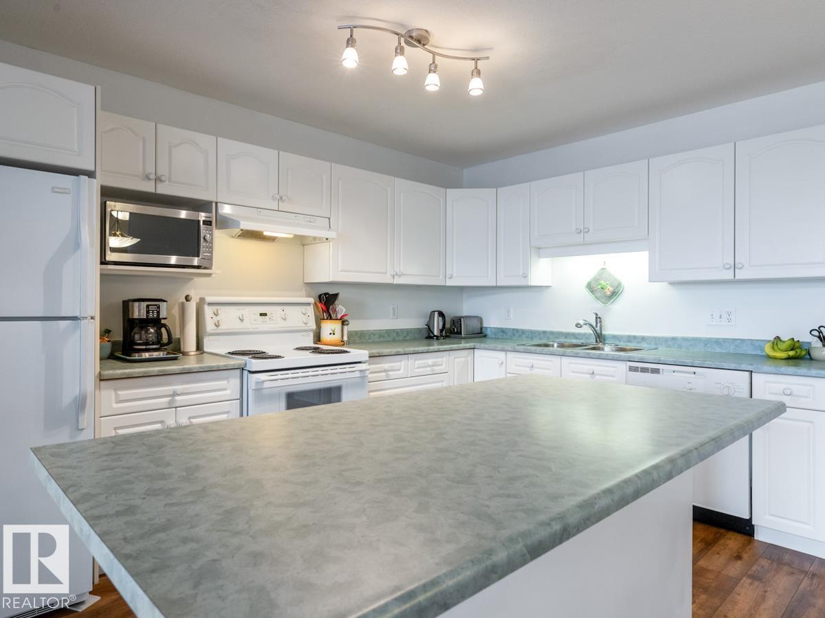 Photo 6 at 312 - 10421 42 Avenue NW, Rideau Park, Edmonton