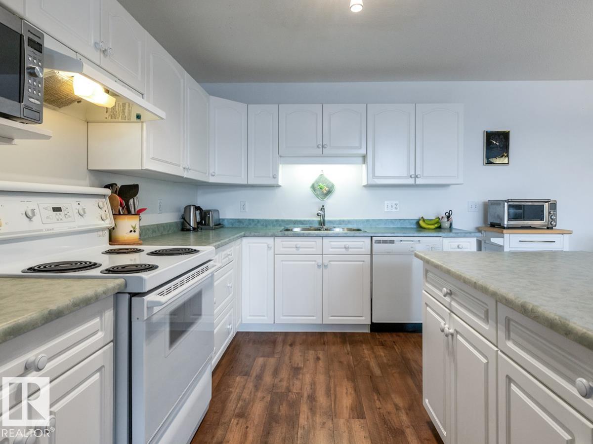 Photo 9 at 312 - 10421 42 Avenue NW, Rideau Park, Edmonton