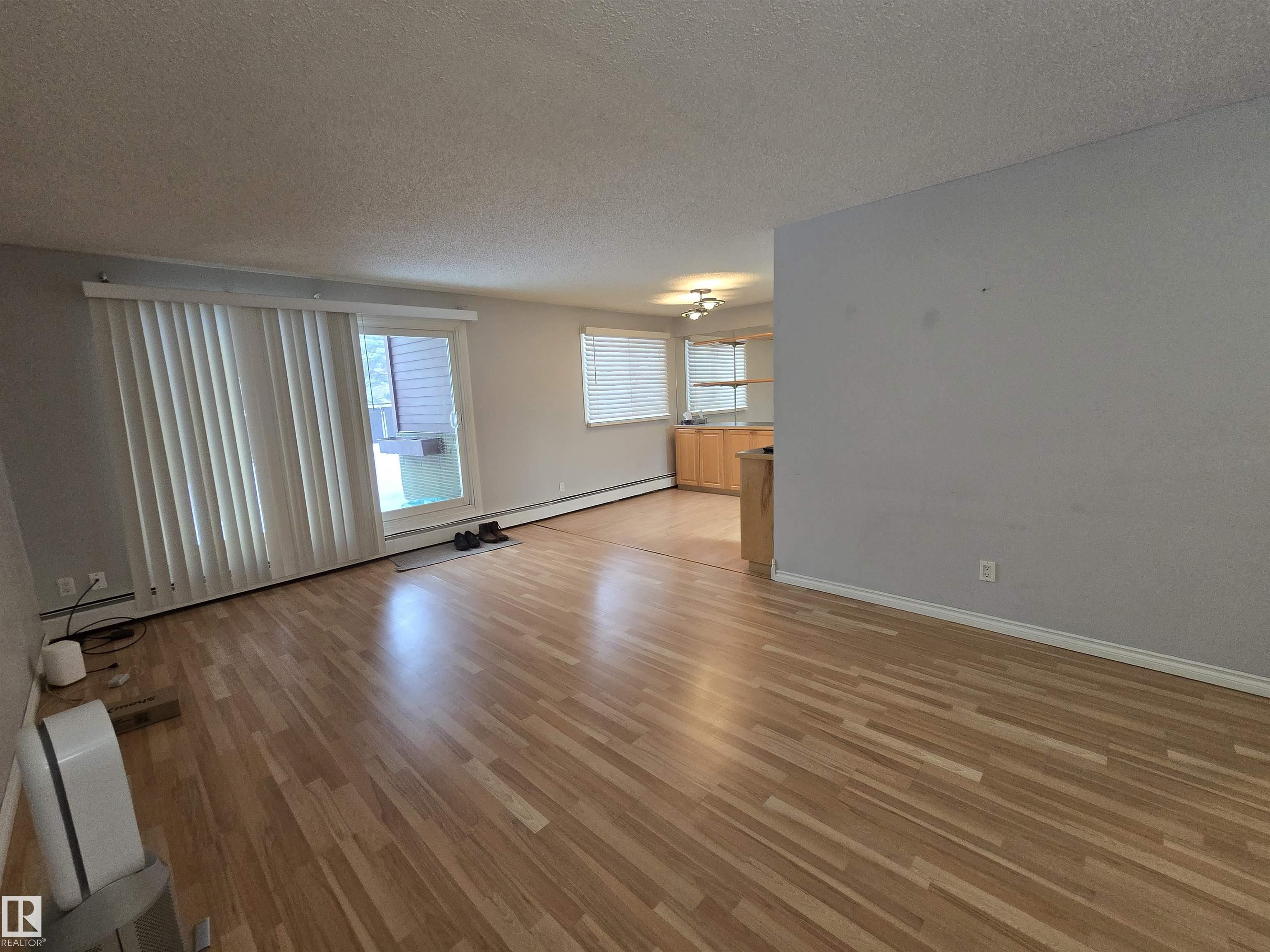 Photo 7 at 114 - 5520 Riverbend Road NW, Brander Gardens, Edmonton