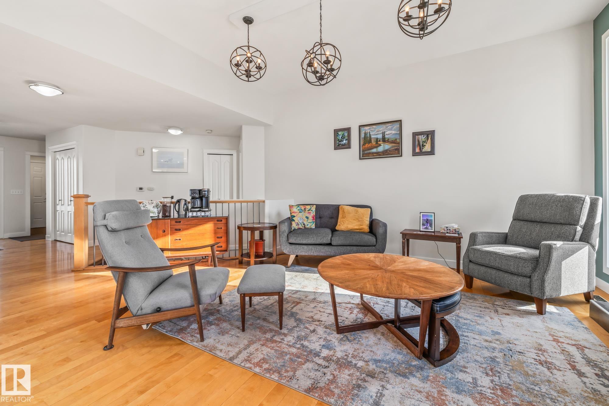 Photo 11 at 203 Bancroft Close NW, Breckenridge Greens, Edmonton