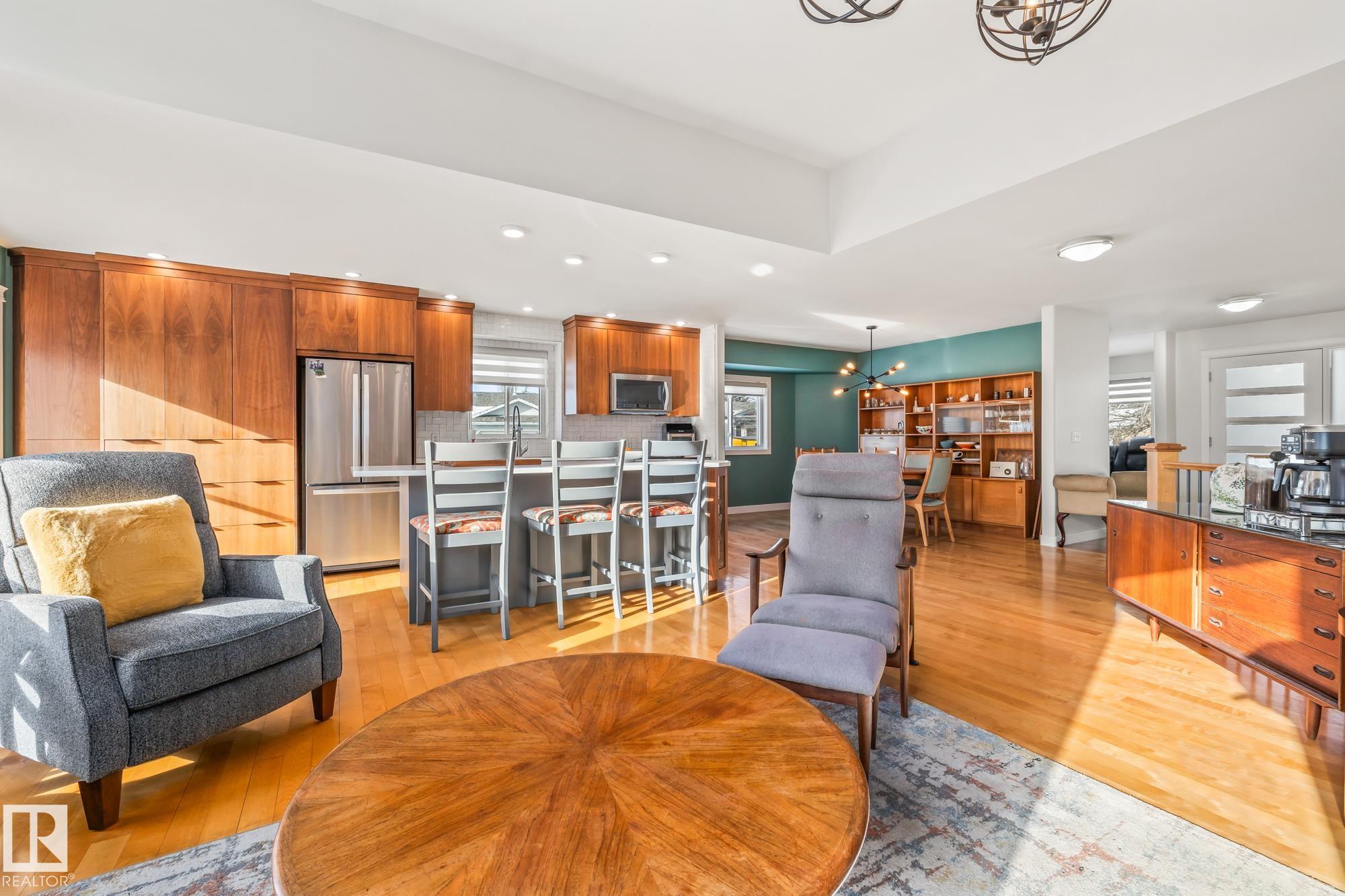 Photo 12 at 203 Bancroft Close NW, Breckenridge Greens, Edmonton