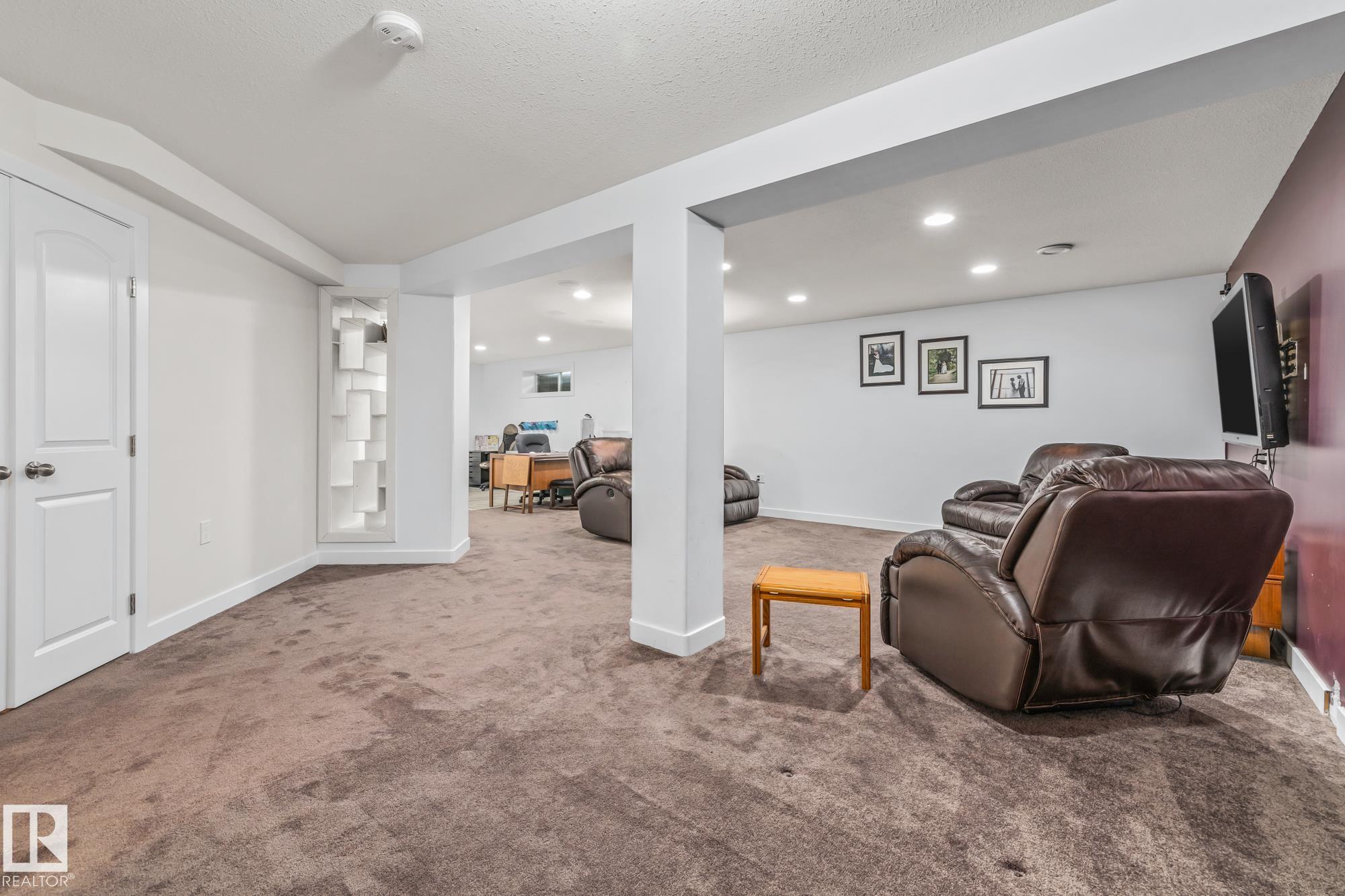 Photo 32 at 203 Bancroft Close NW, Breckenridge Greens, Edmonton