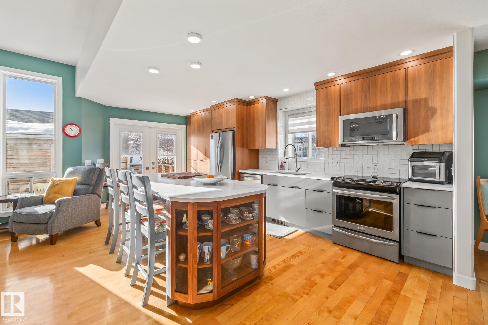 203 Bancroft Close NW, Breckenridge Greens, Edmonton