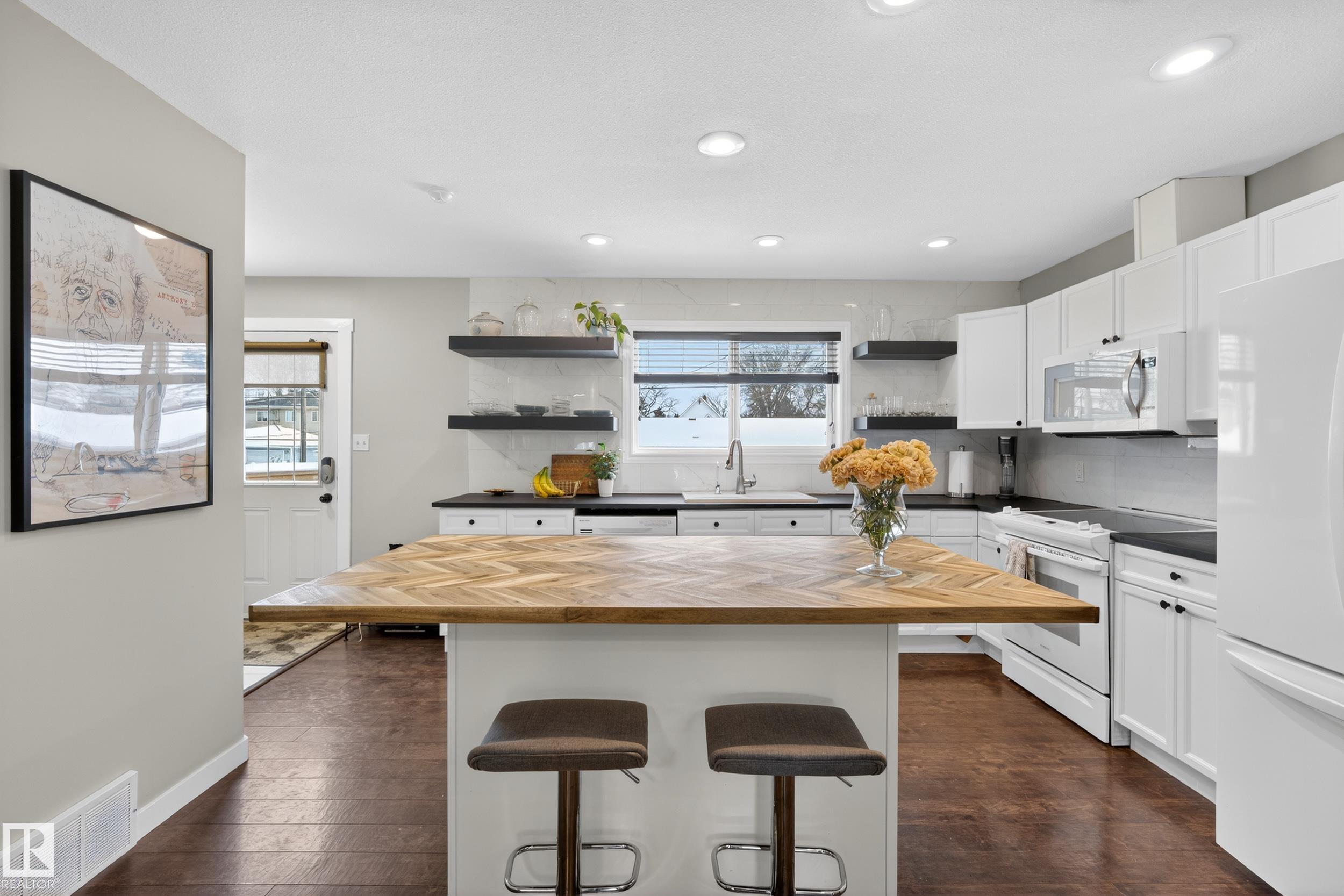 Photo 15 at 12126 85 Street NW, Eastwood, Edmonton