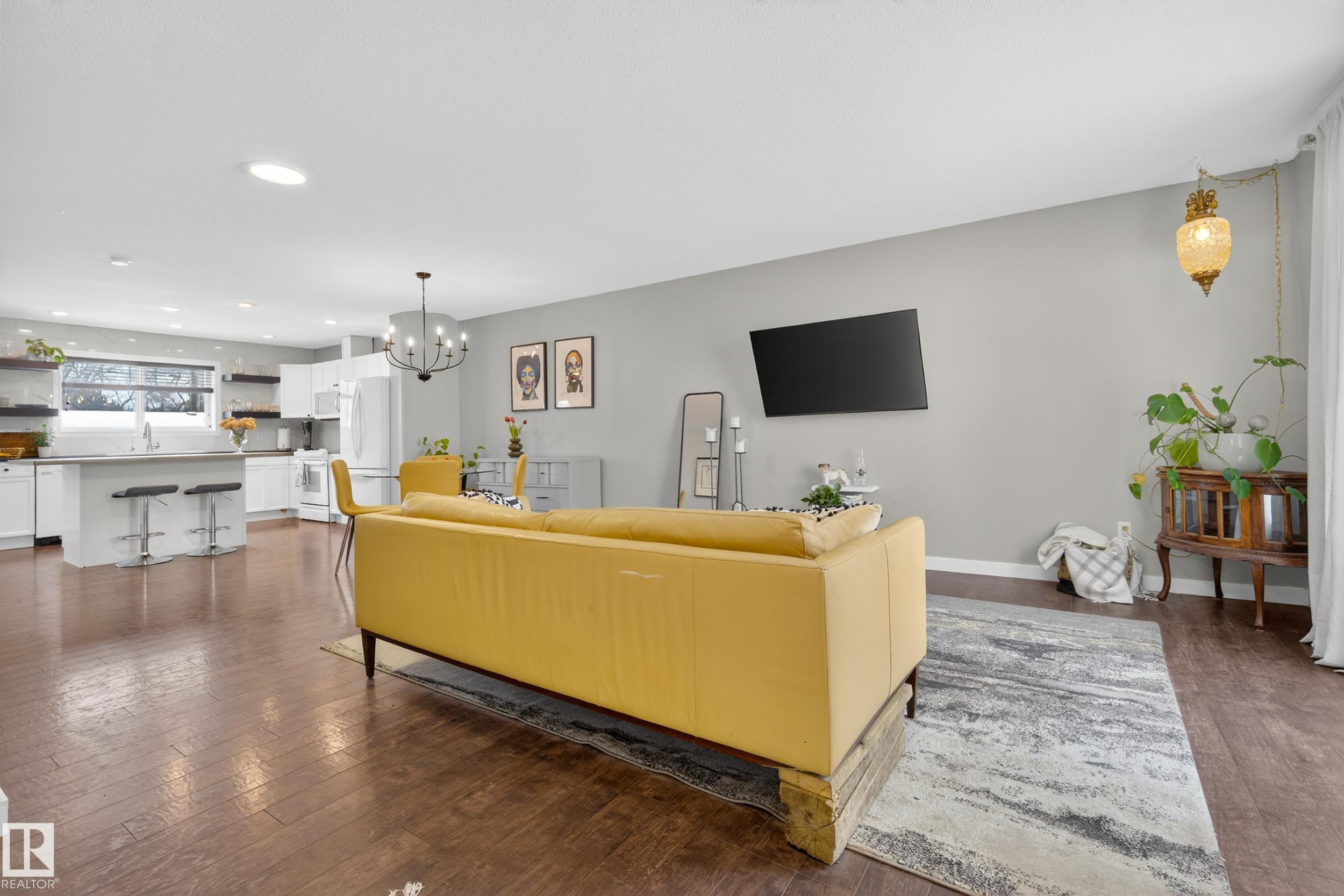 Photo 7 at 12126 85 Street NW, Eastwood, Edmonton