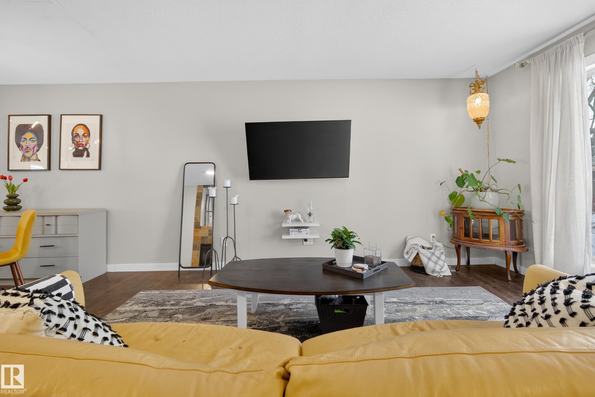 Photo 10 at 12126 85 Street NW, Eastwood, Edmonton