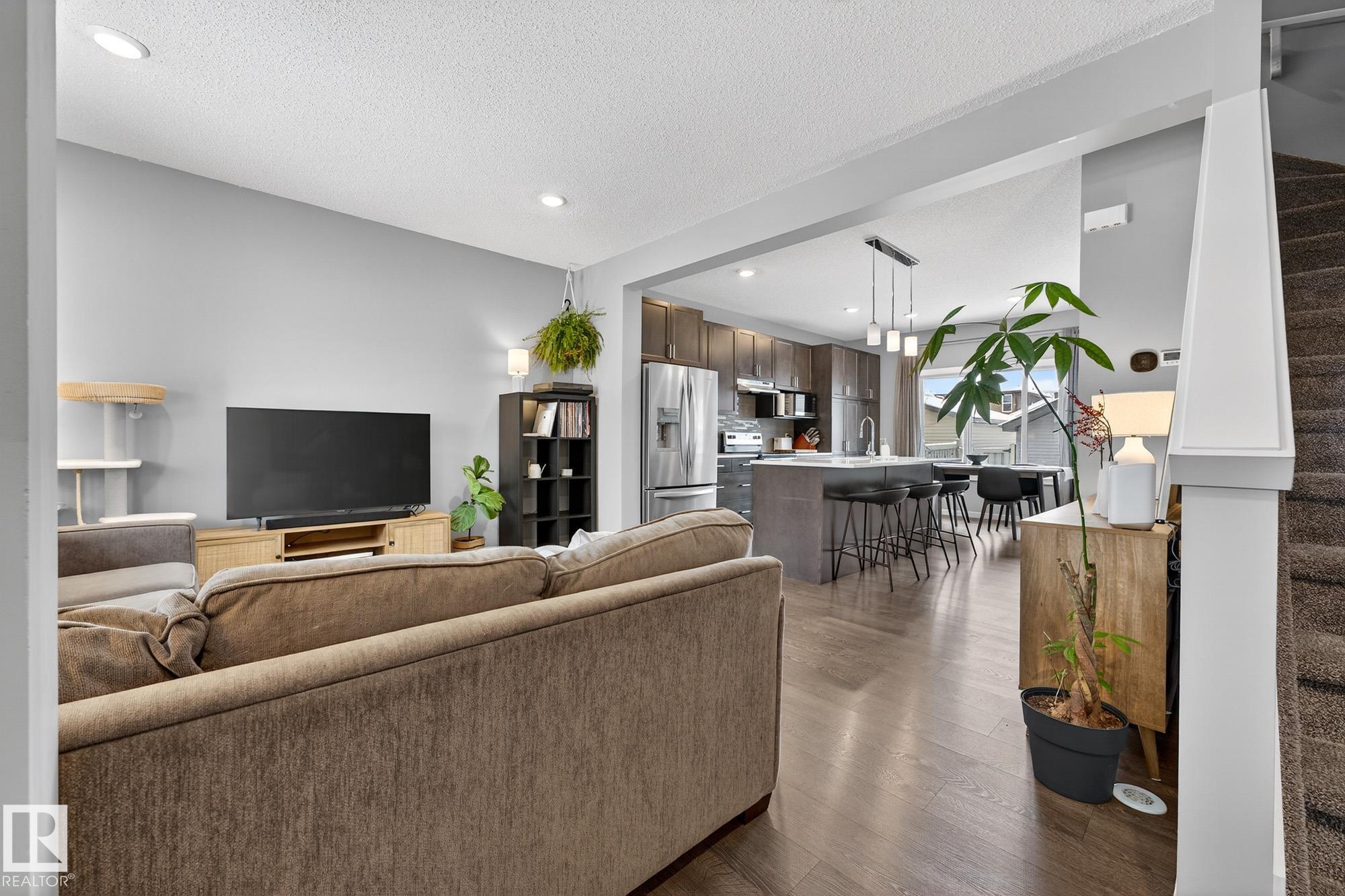 Photo 7 at 22108 87 Avenue NW, Rosenthal, Edmonton