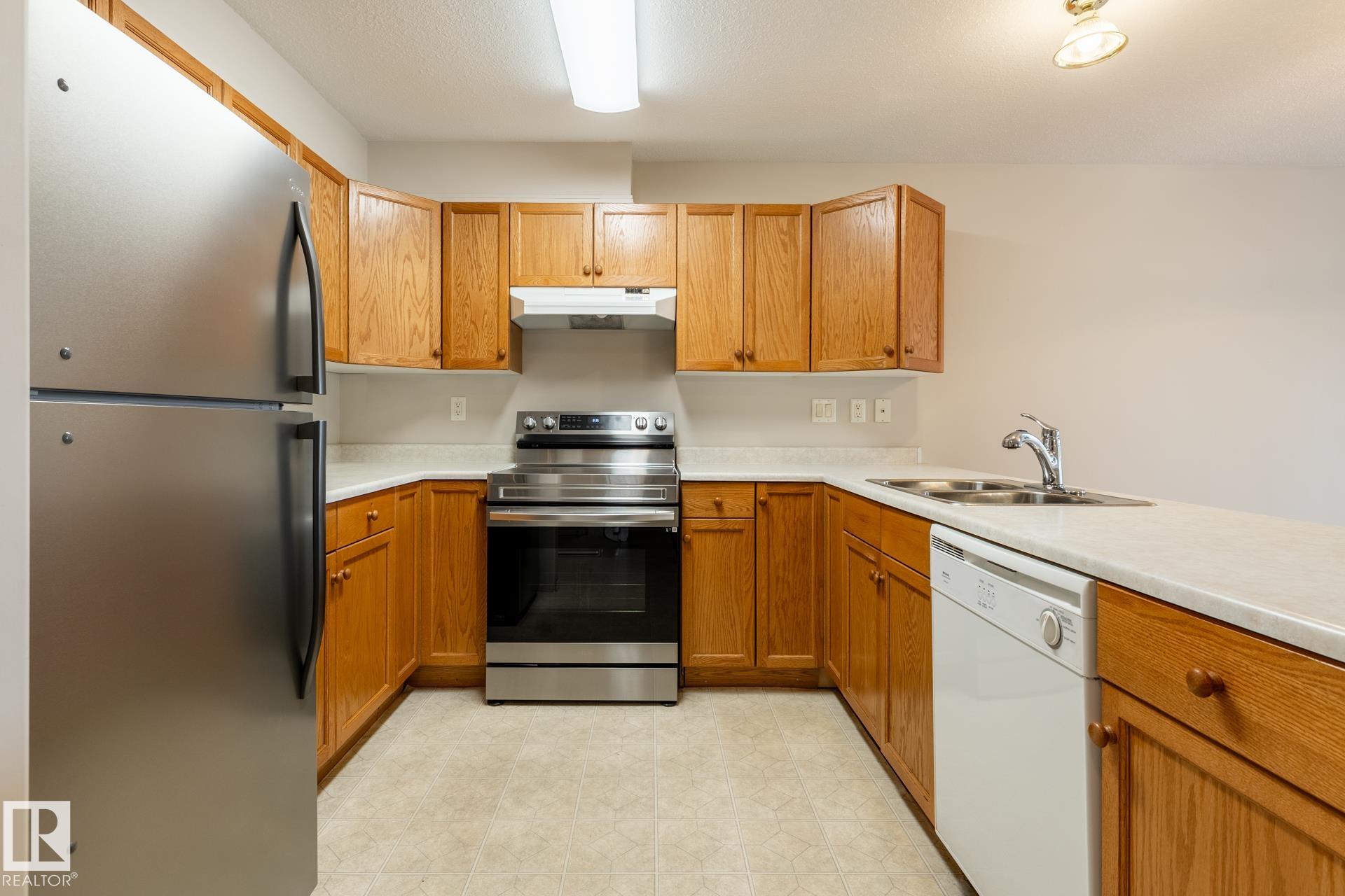 Photo 12 at 209 - 8912 156 Street NW, Meadowlark Park, Edmonton