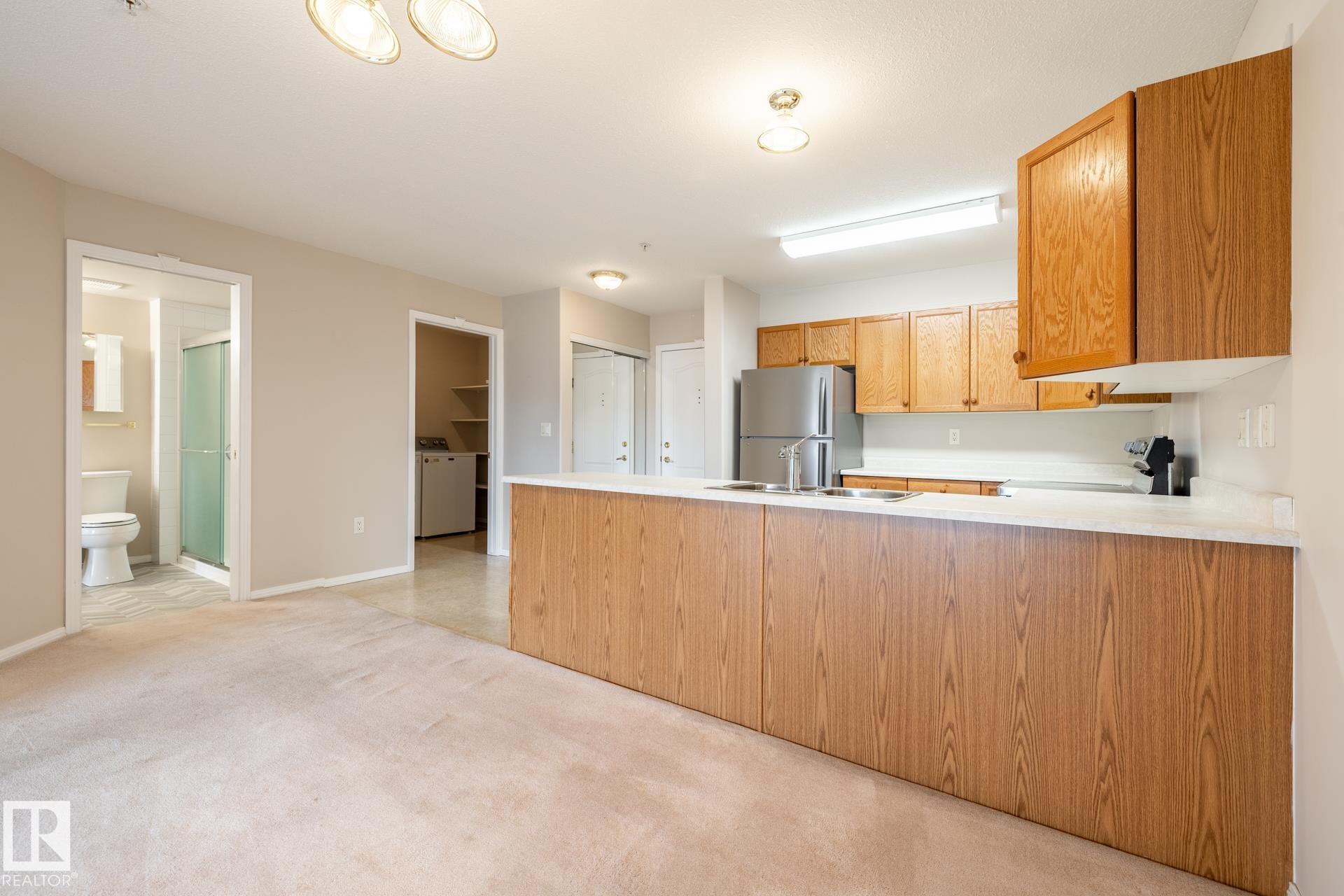 Photo 16 at 209 - 8912 156 Street NW, Meadowlark Park, Edmonton