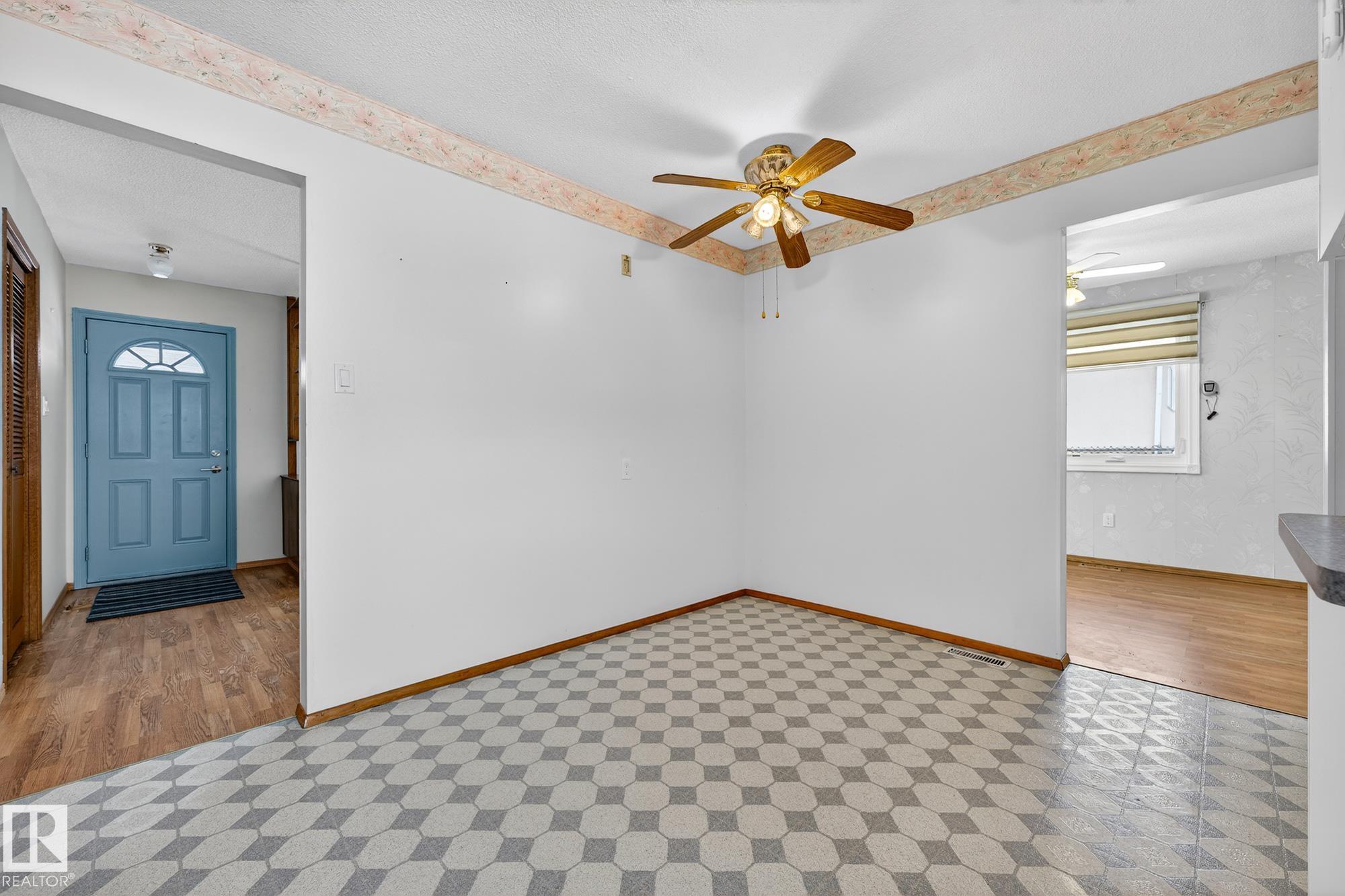 Photo 12 at 21 Marchand Place, Mission, St. Albert