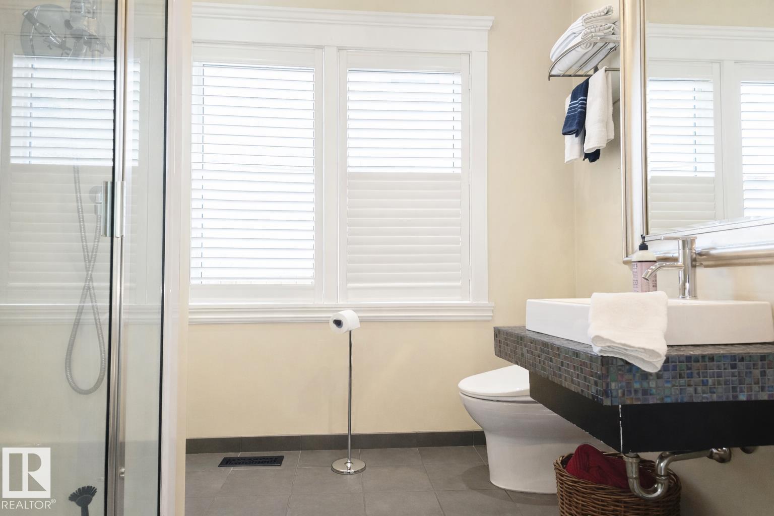 Photo 19 at 10922 66 Avenue NW, Parkallen, Edmonton