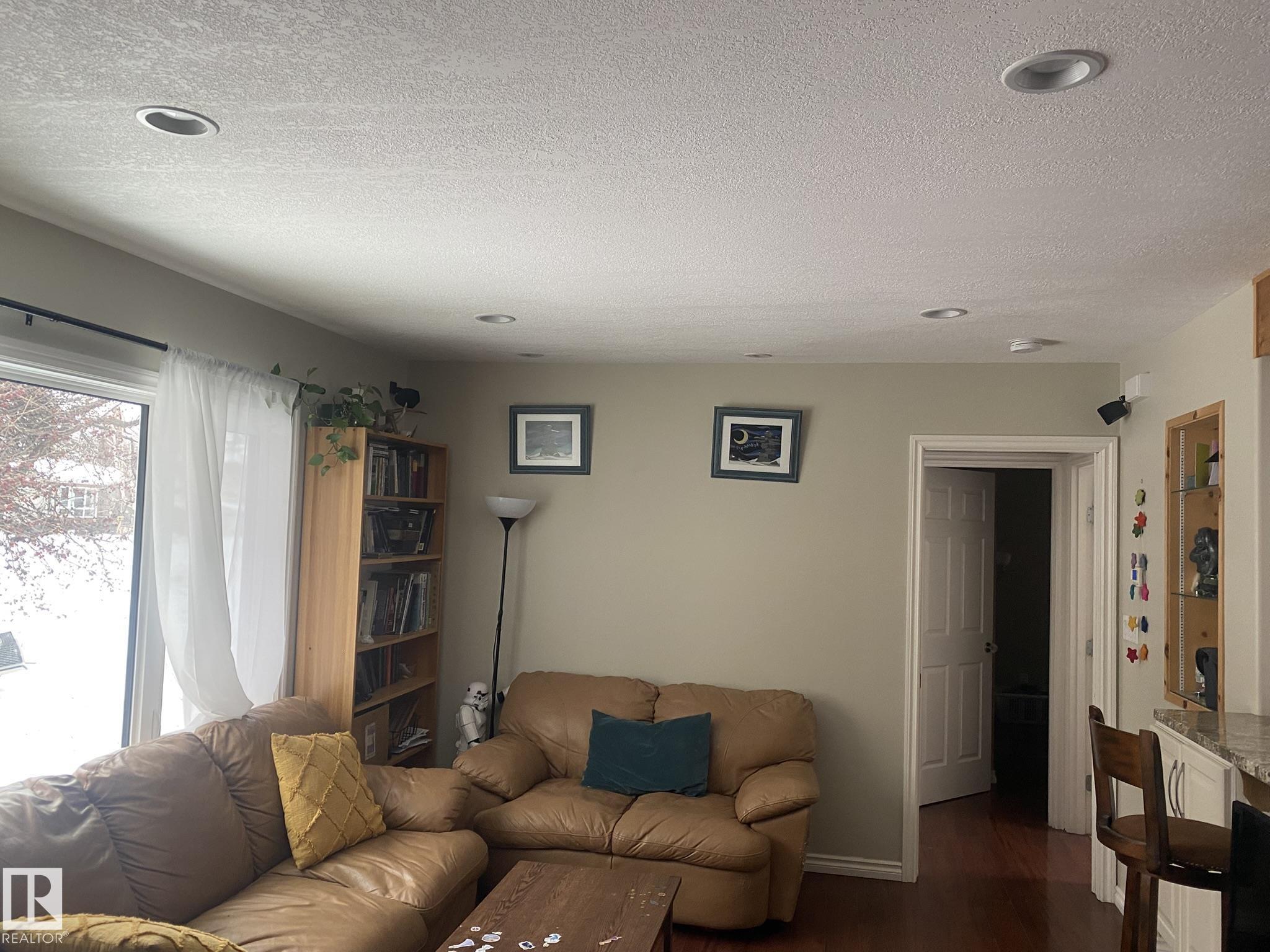 Photo 6 at 10945 54 Avenue NW, Pleasantview, Edmonton