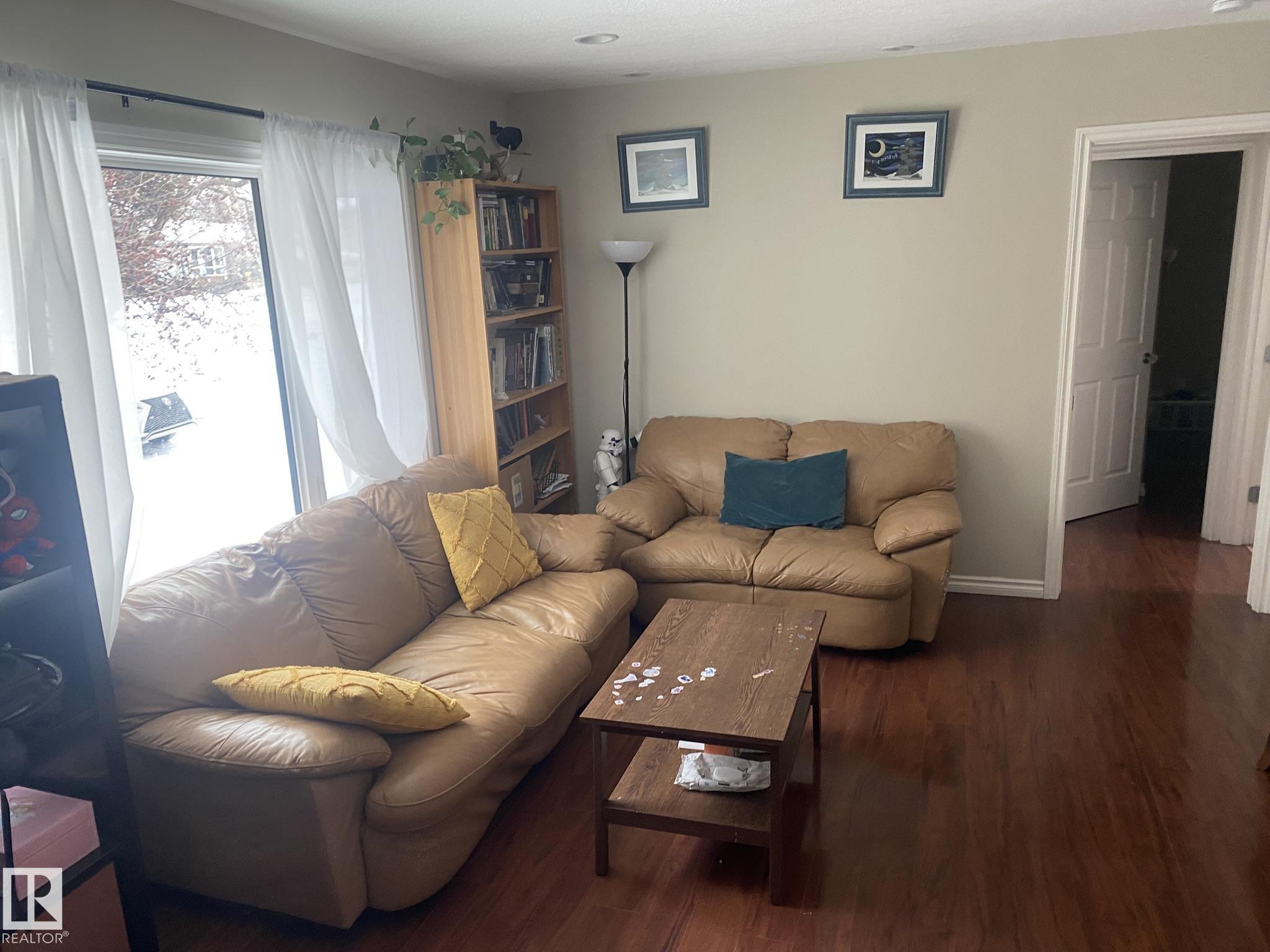 Photo 7 at 10945 54 Avenue NW, Pleasantview, Edmonton