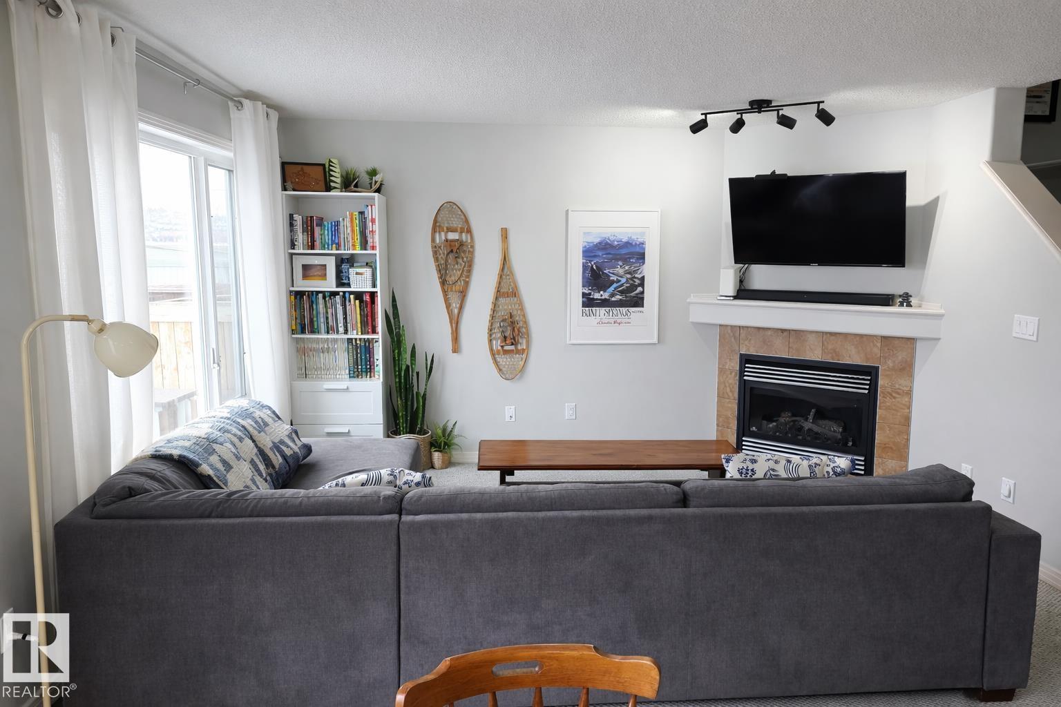 2151 28 Street NW, Laurel, Edmonton