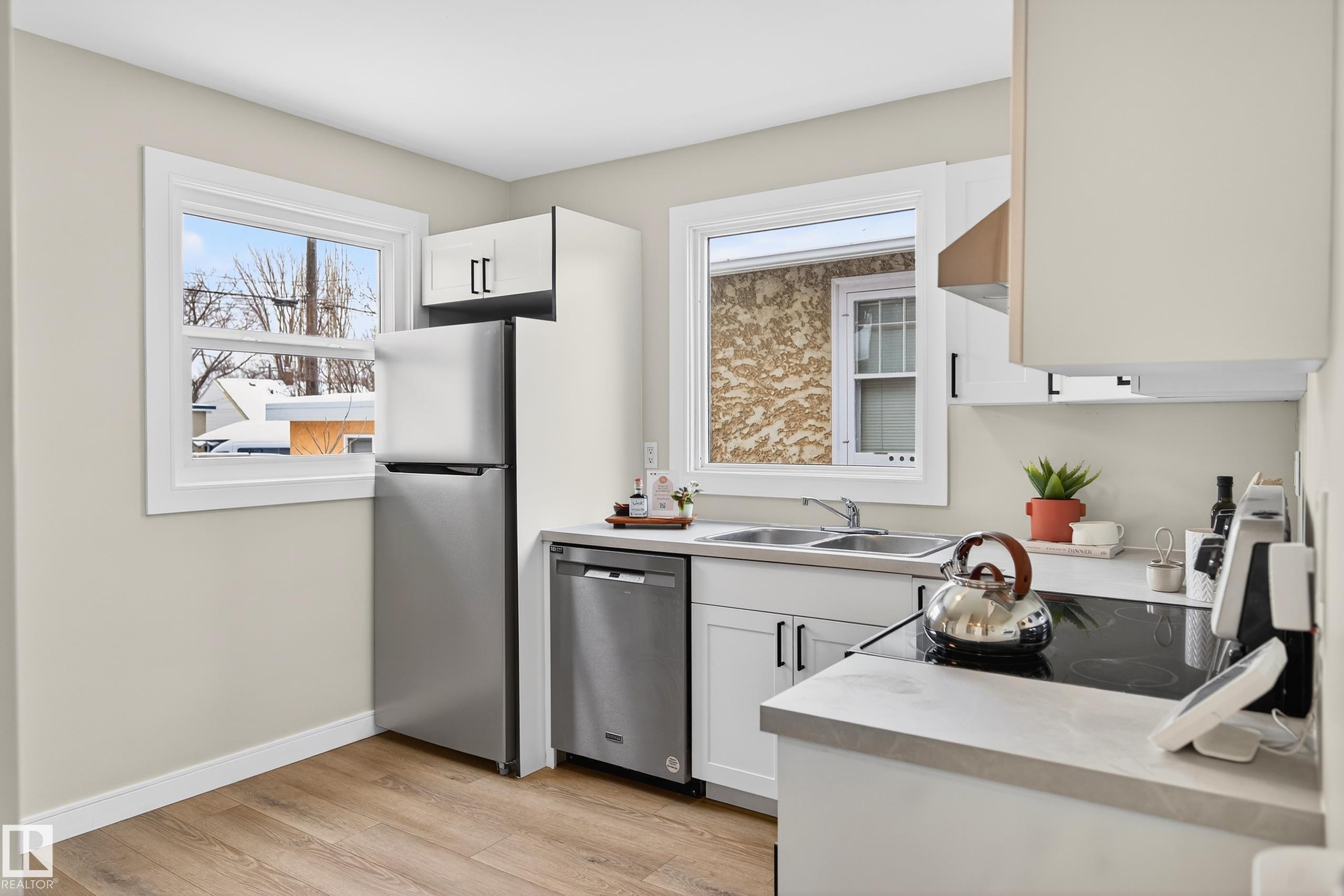 Photo 11 at 11330 67 Street NW, Bellevue, Edmonton