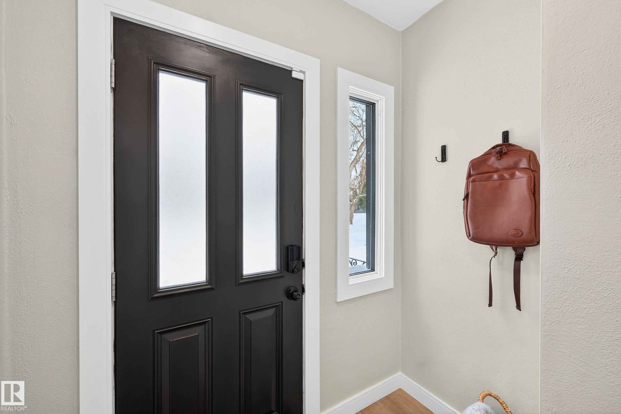 Photo 14 at 11330 67 Street NW, Bellevue, Edmonton