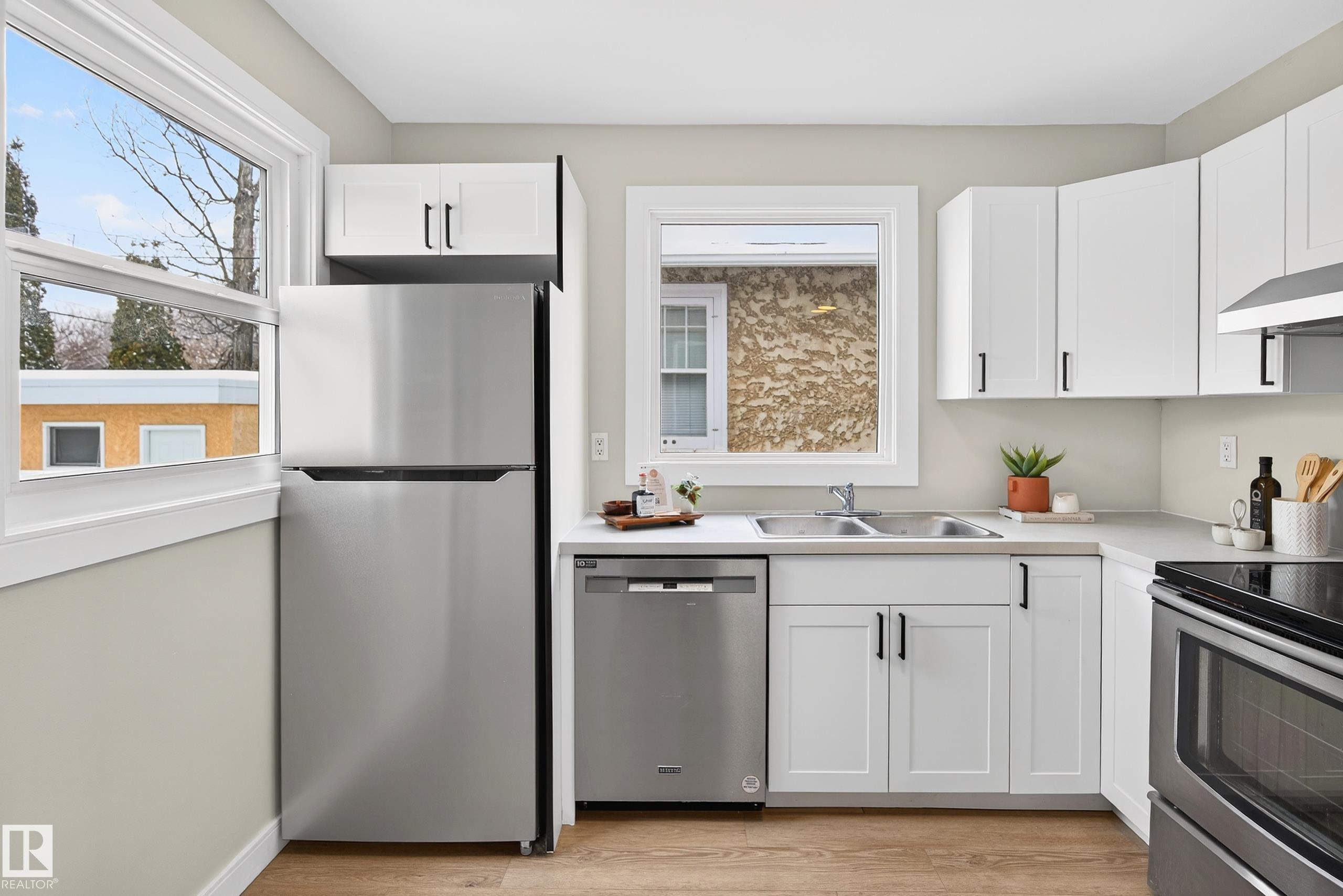 Photo 22 at 11330 67 Street NW, Bellevue, Edmonton