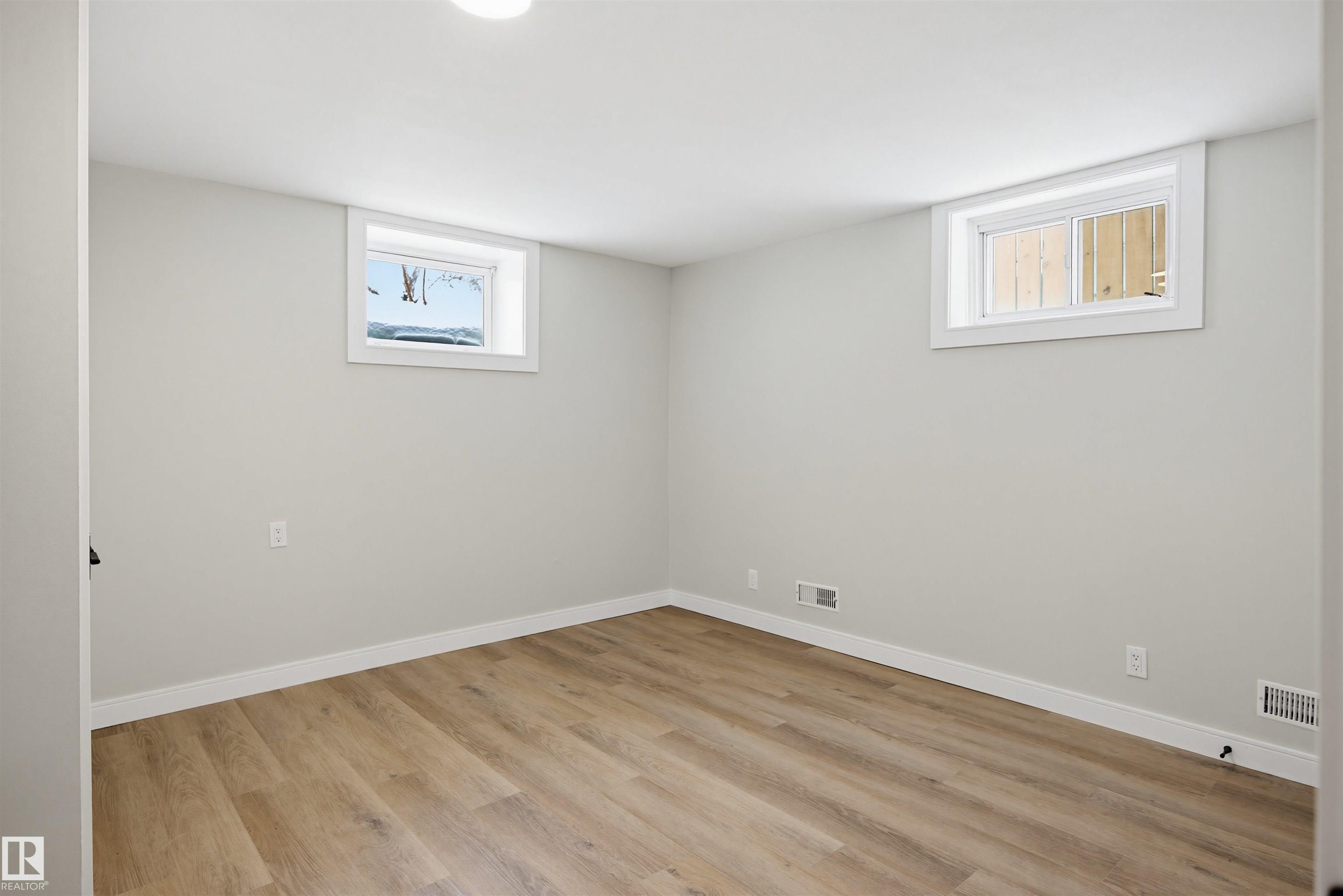 Photo 31 at 11330 67 Street NW, Bellevue, Edmonton