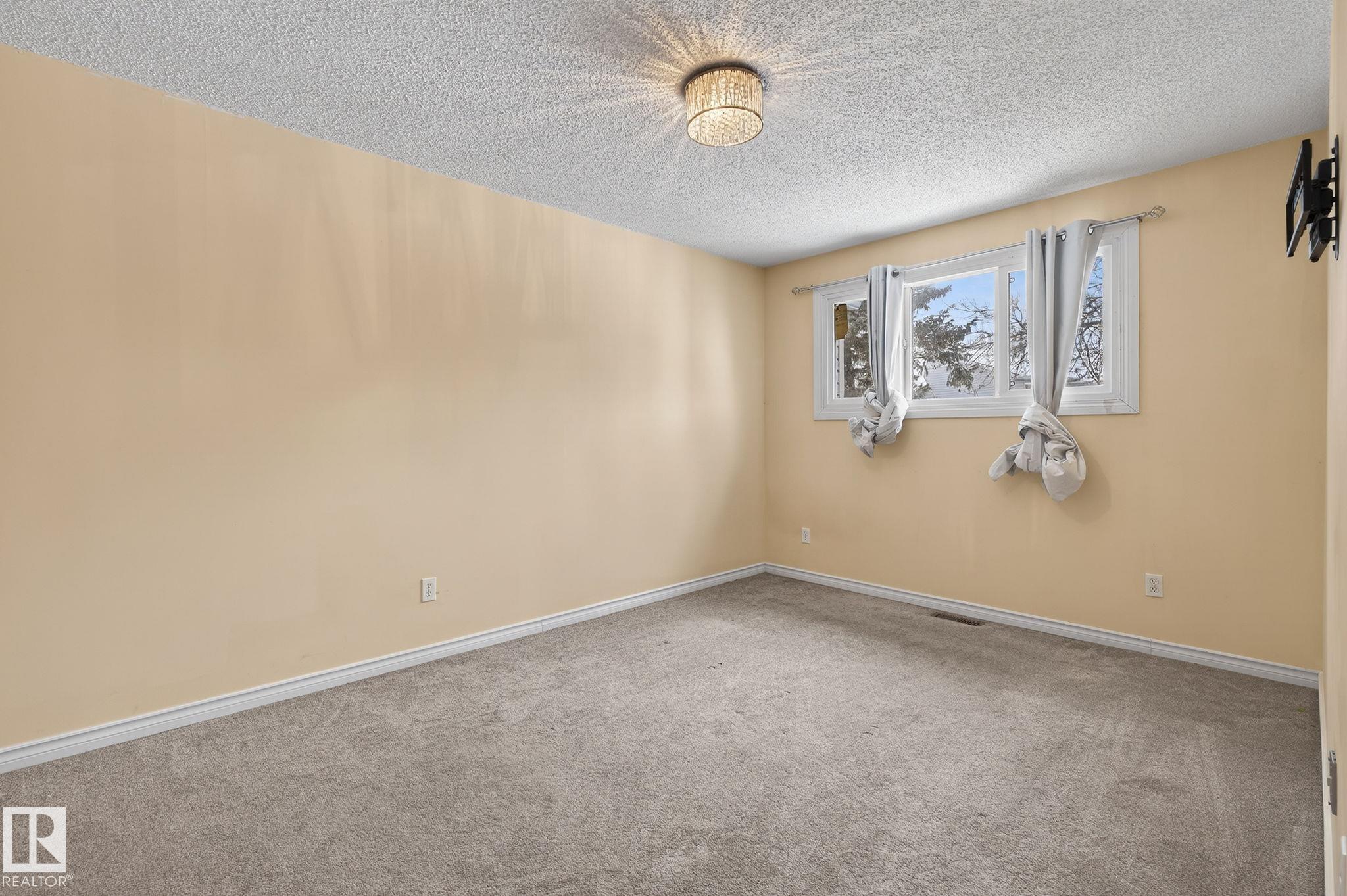 Photo 15 at 14423 54 Street NW, Casselman, Edmonton