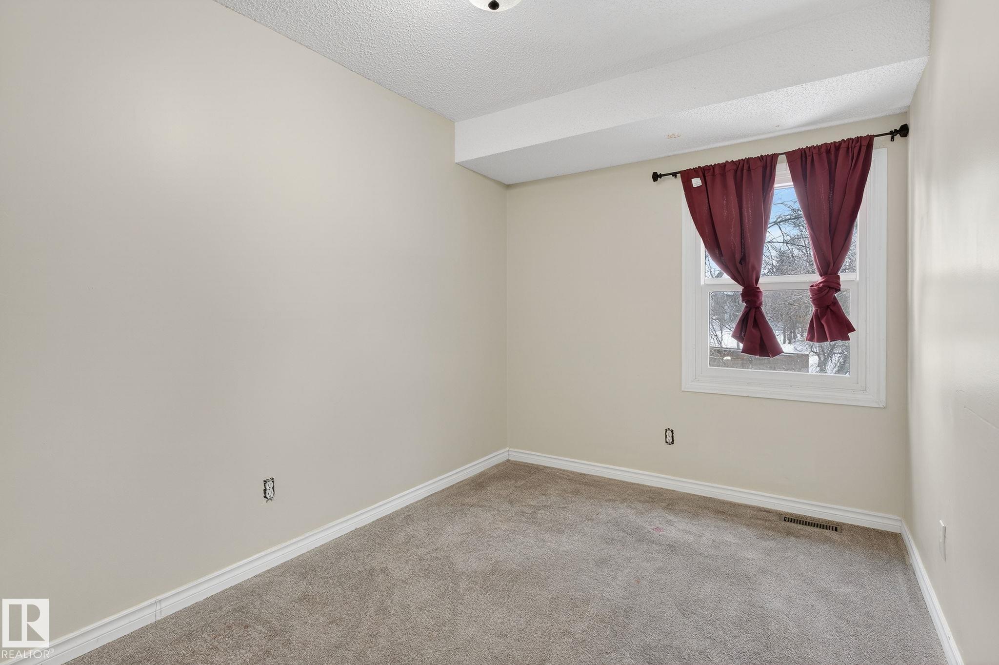 Photo 18 at 14423 54 Street NW, Casselman, Edmonton