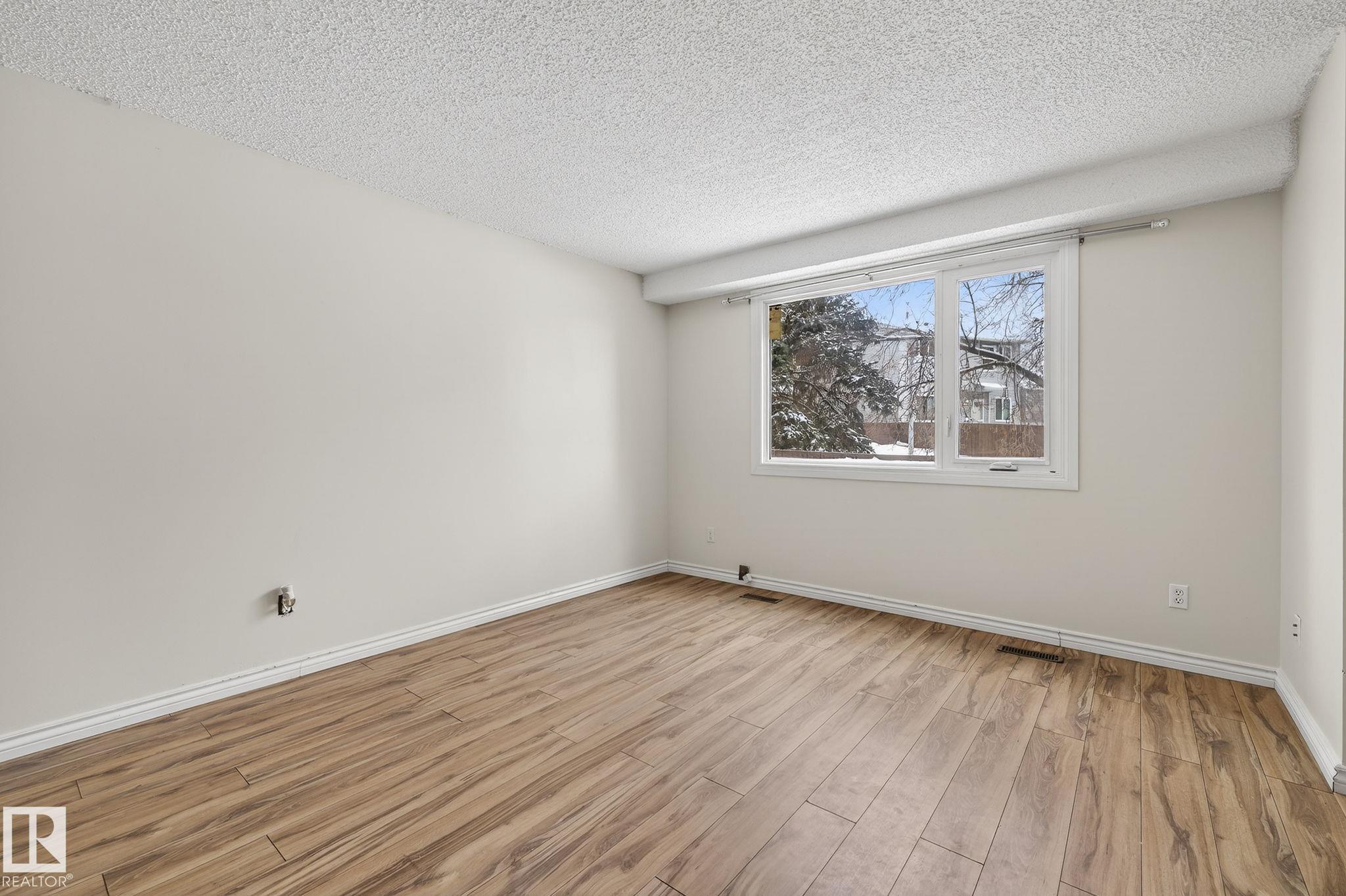 Photo 9 at 14423 54 Street NW, Casselman, Edmonton