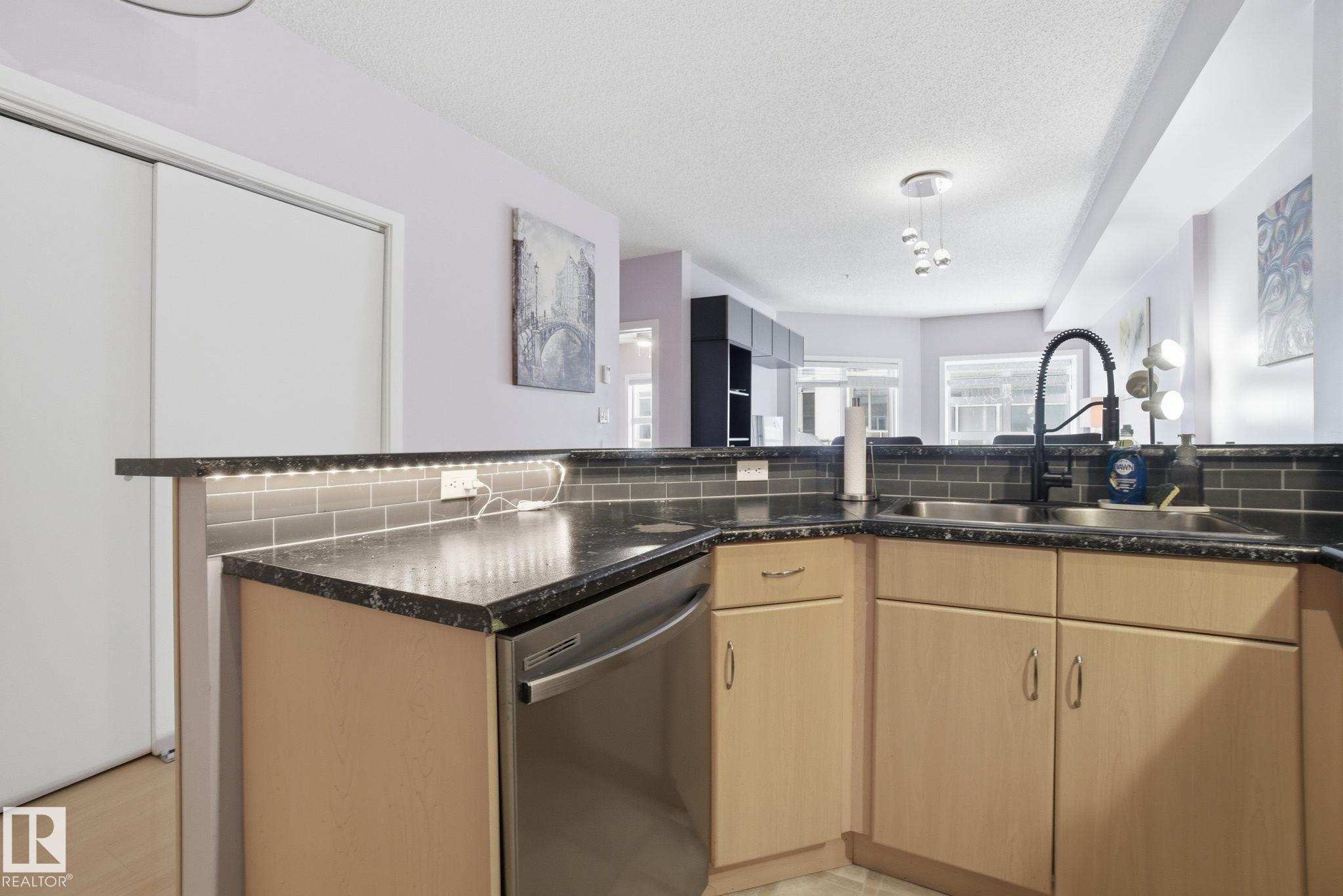 Photo 13 at 205 - 9910 111 Street NW, Wîhkwêntôwin, Edmonton